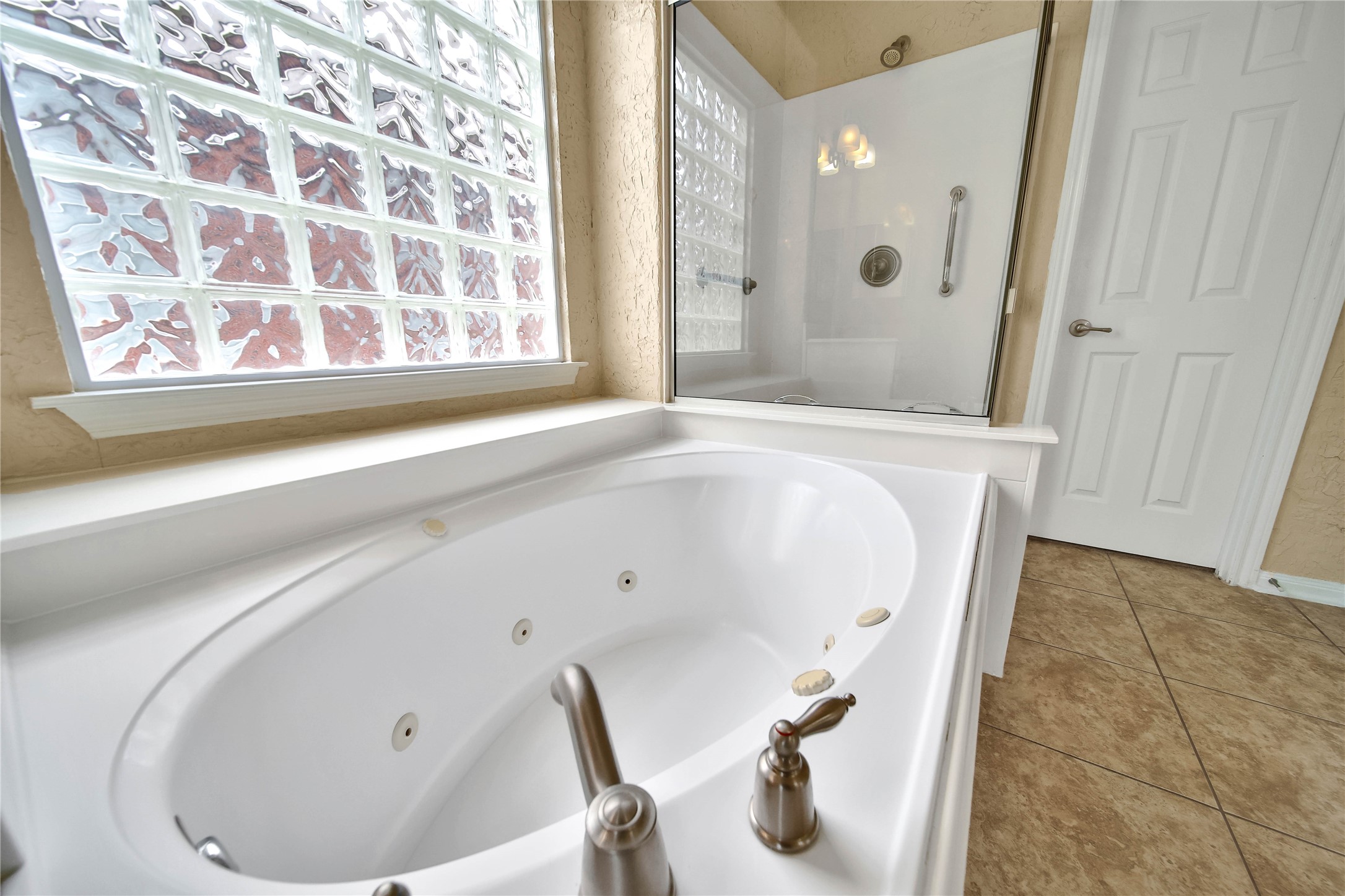 20790 Kenswick Park Drive Property Photo 18