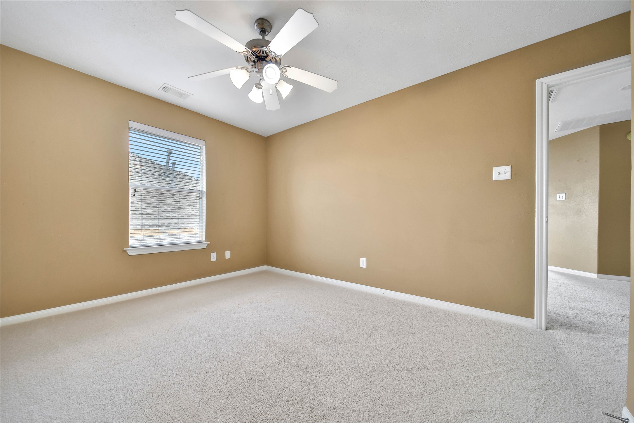 20790 Kenswick Park Drive Property Photo 22