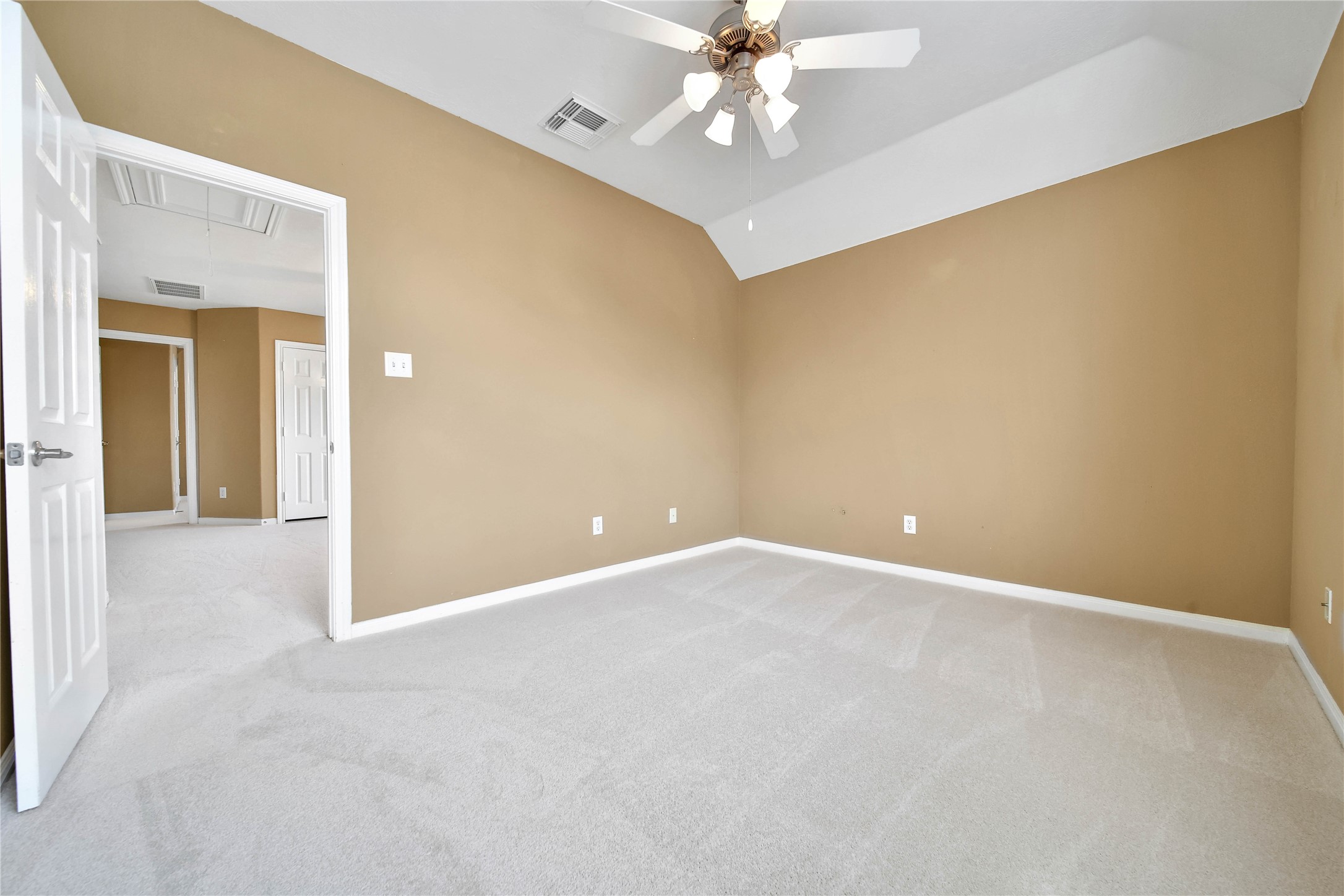 20790 Kenswick Park Drive Property Photo 24