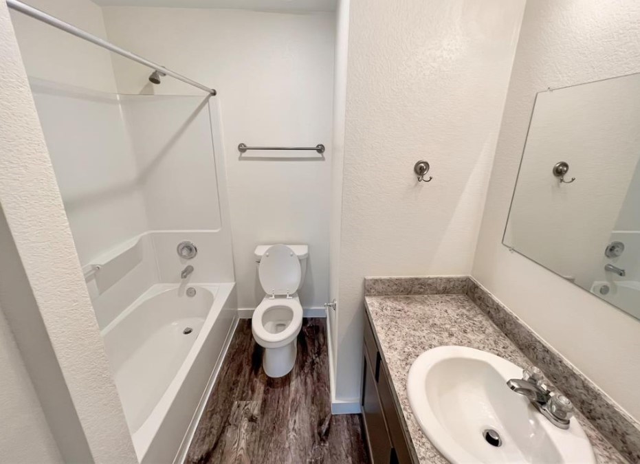 21155 Gosling Road 51c Property Photo 22