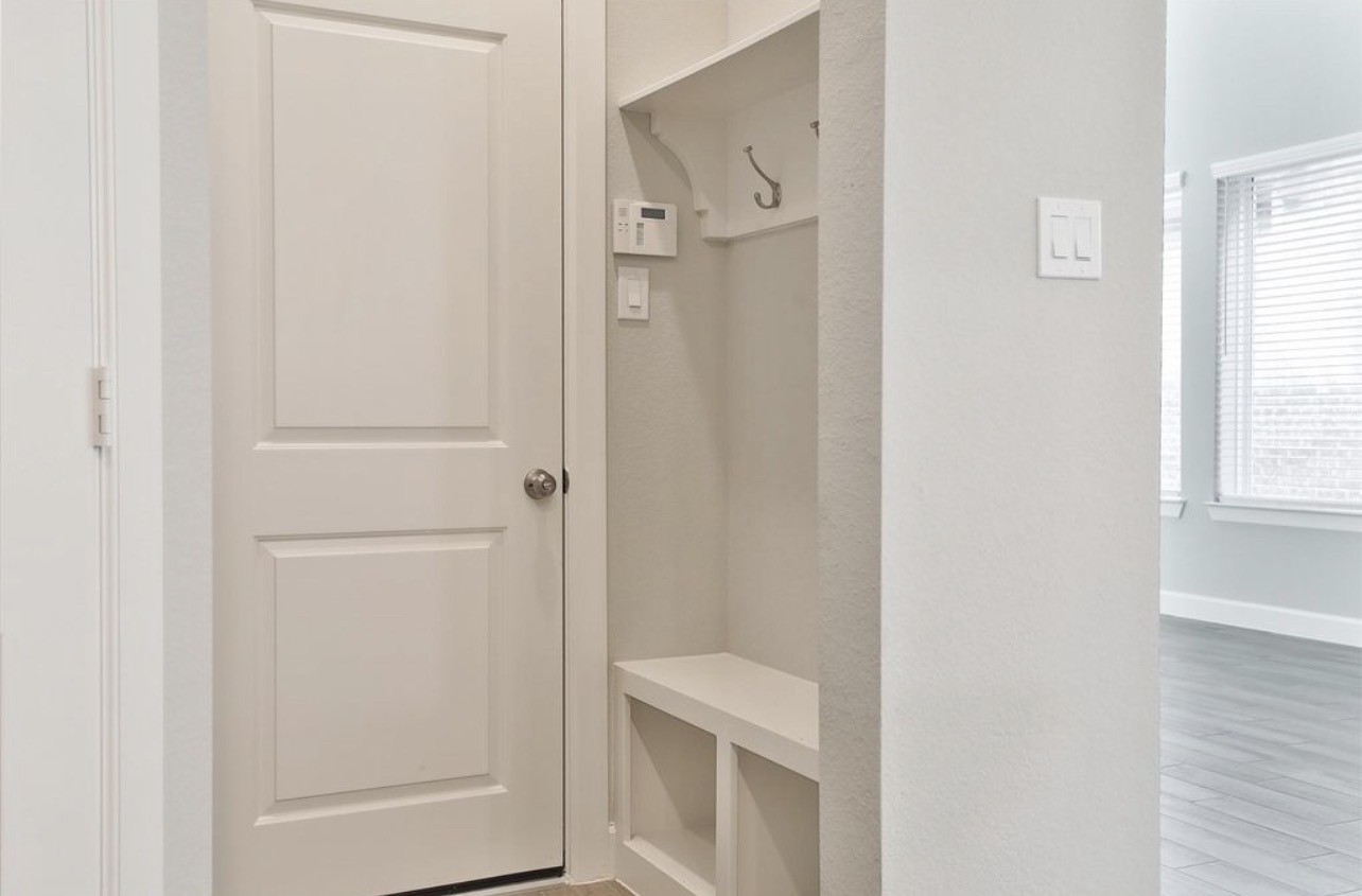 2206 Bridgeport Path Drive Property Photo 19