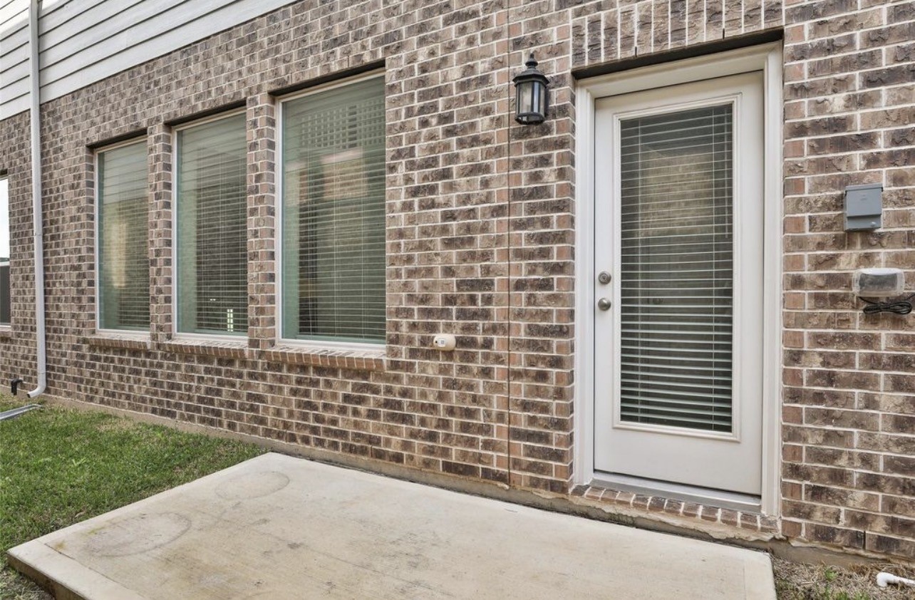 2206 Bridgeport Path Drive Property Photo 44