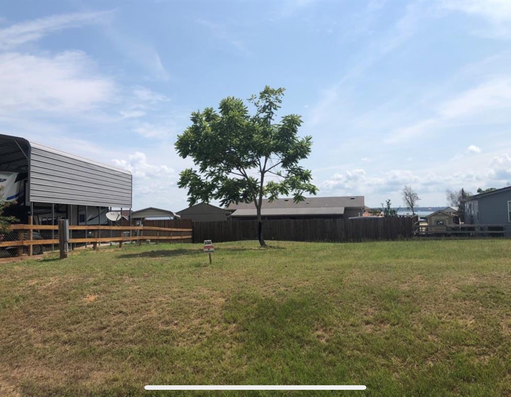 320 Coco Loop Property Photo 4