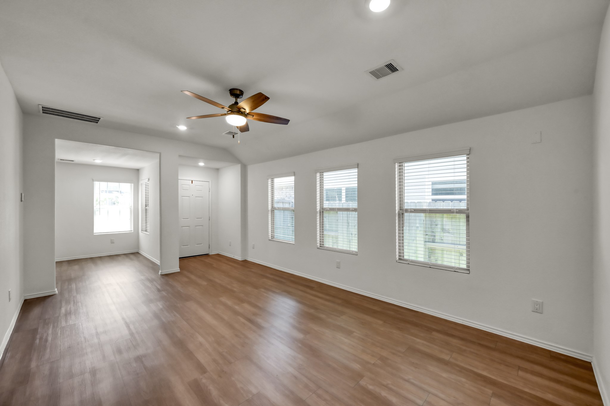 1710 Campos Court Property Photo 5