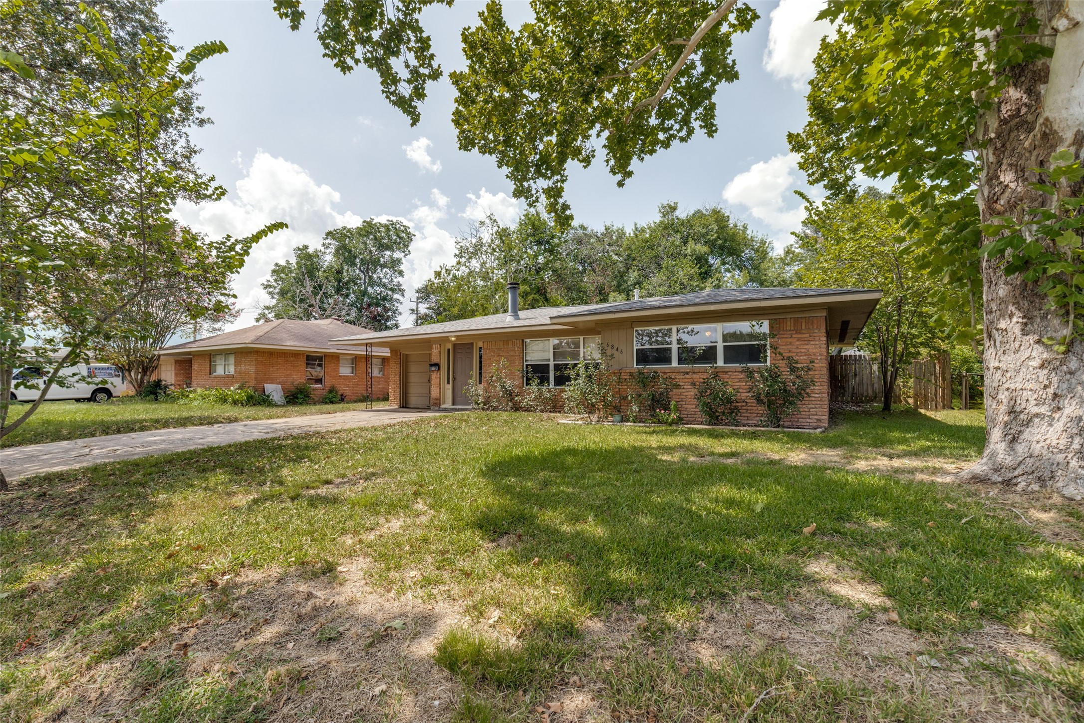 6846 Leader Street Property Photo 1