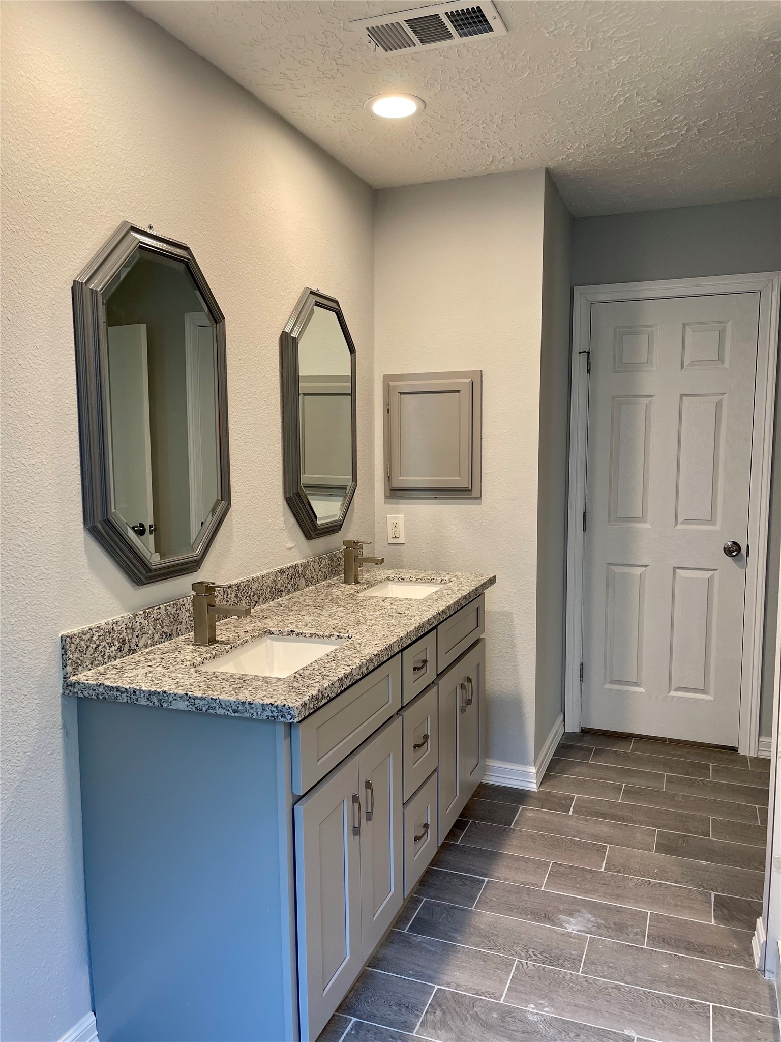 9415 Westacre Place Property Photo 19