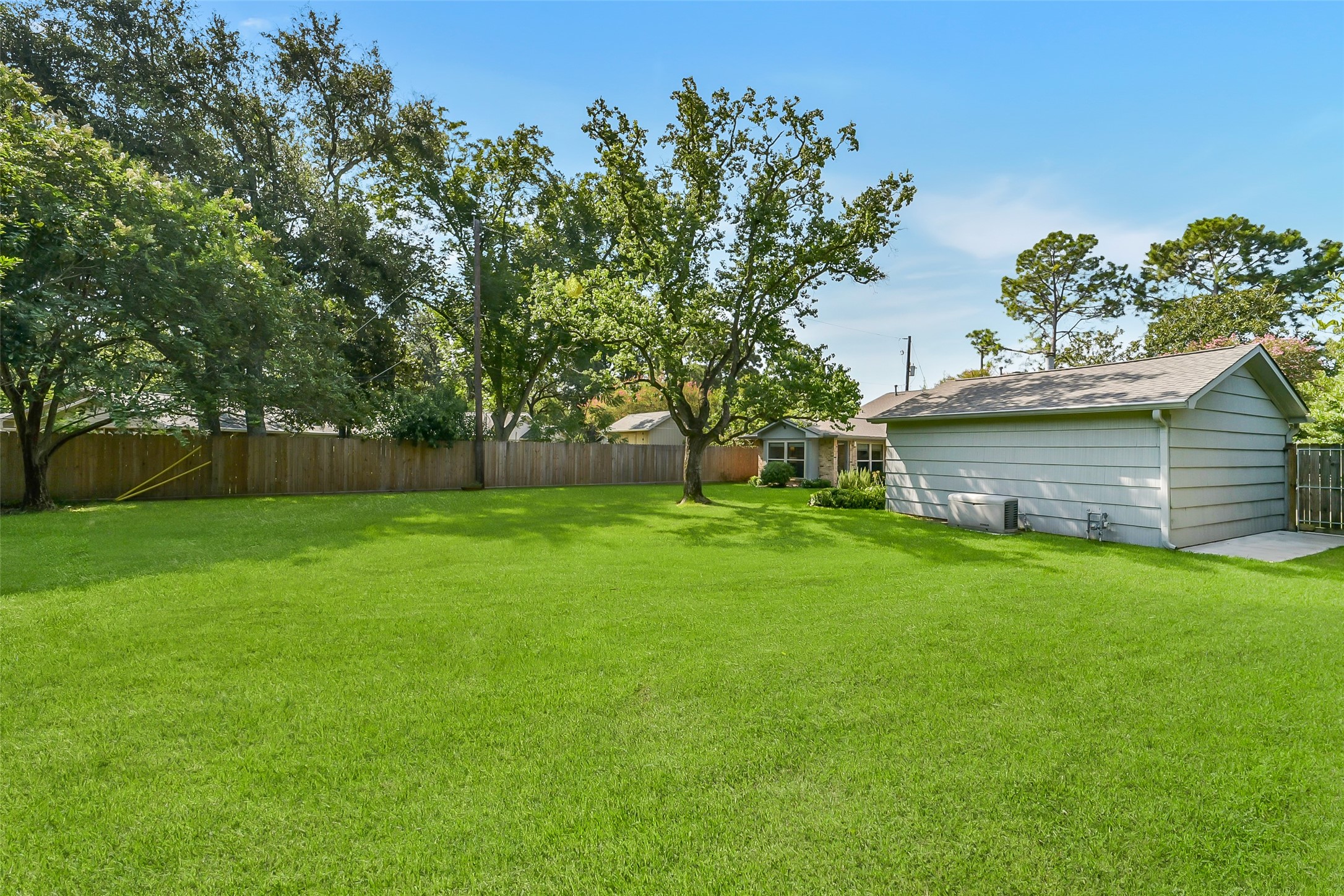 5626 Hummingbird Street Property Photo 30