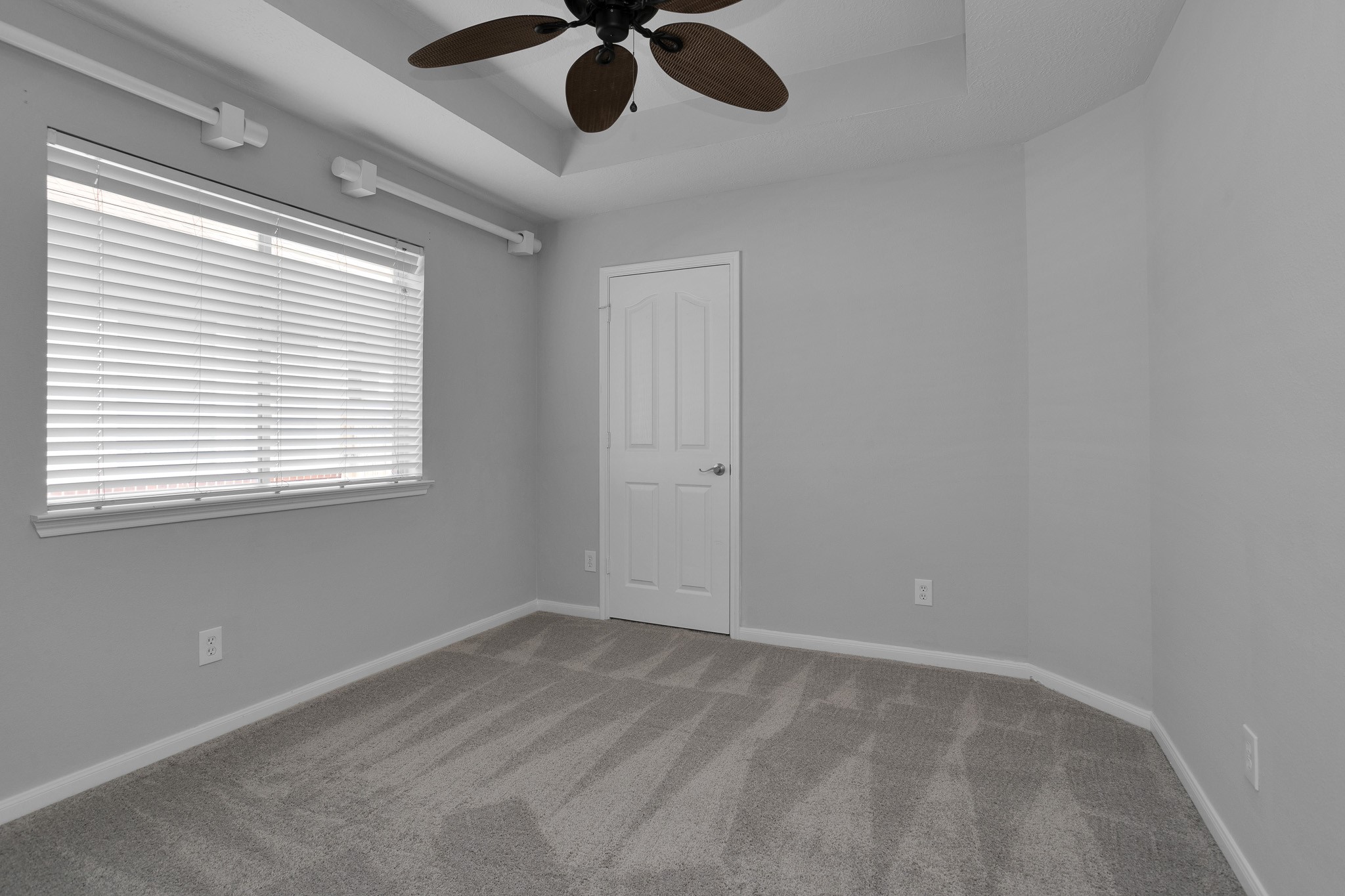 106 Snug Harbor Drive Property Photo 9