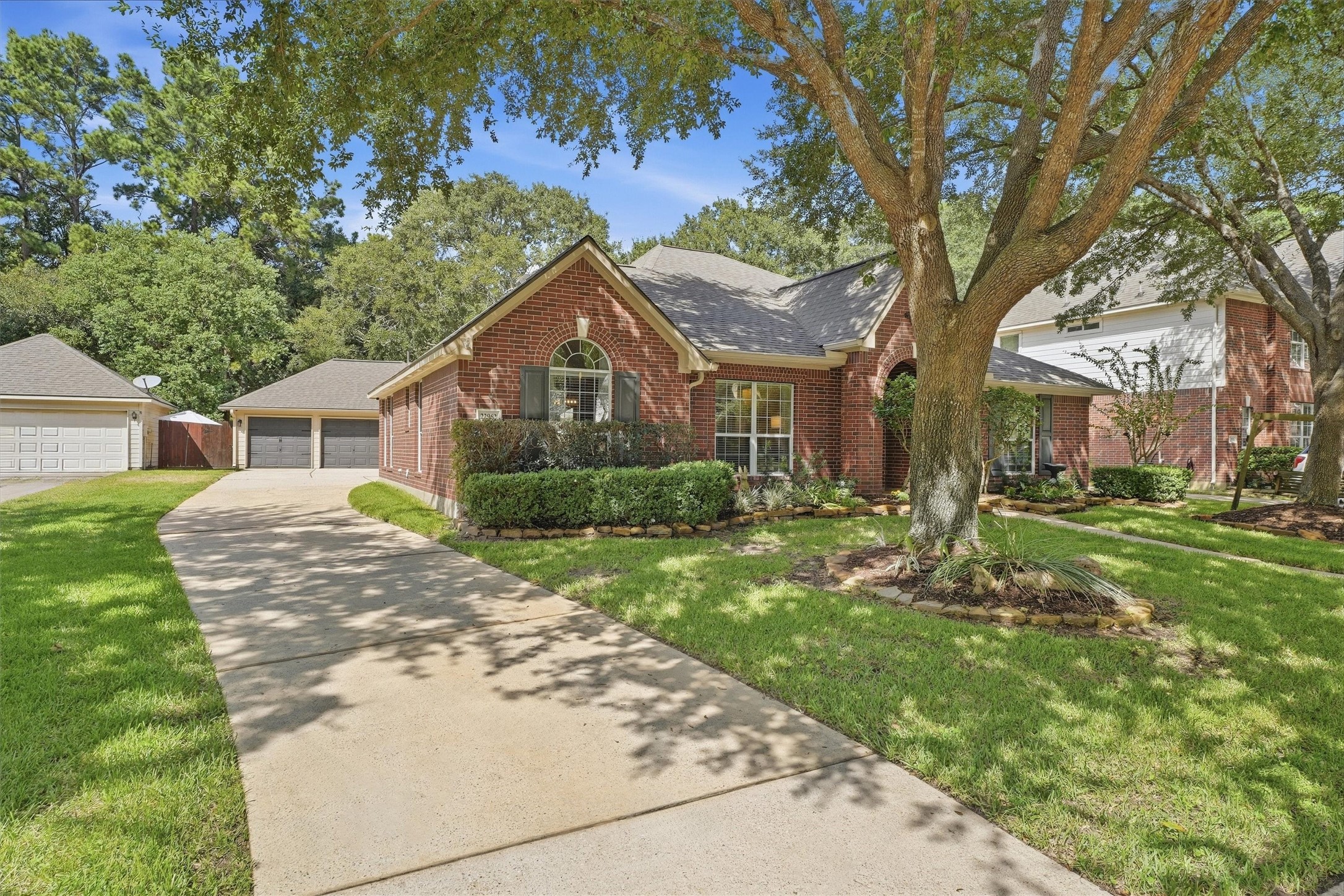 22962 Cayman Estate Property Photo 5