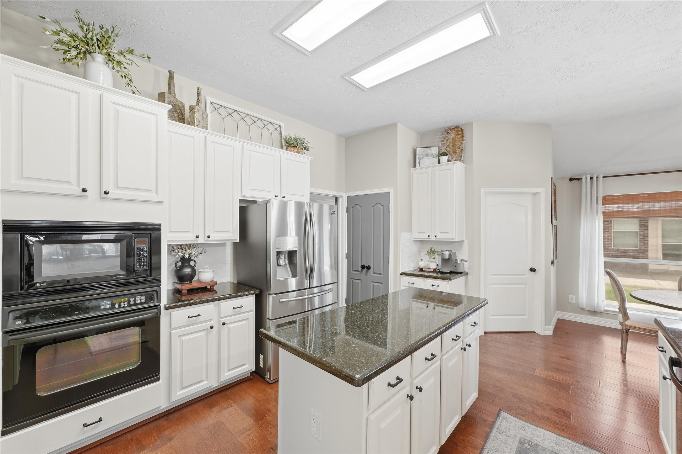 22962 Cayman Estate Property Photo 10