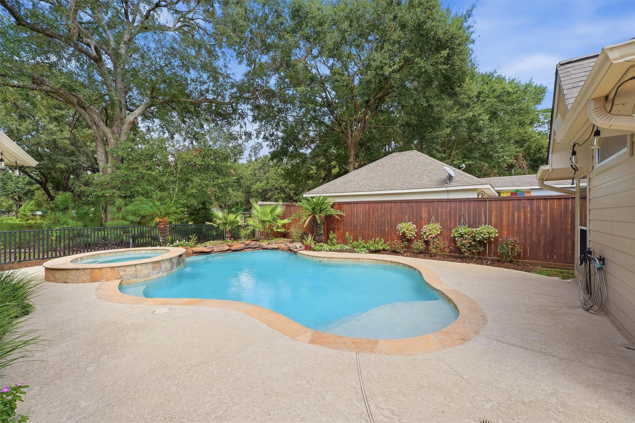 22962 Cayman Estate Property Photo 24