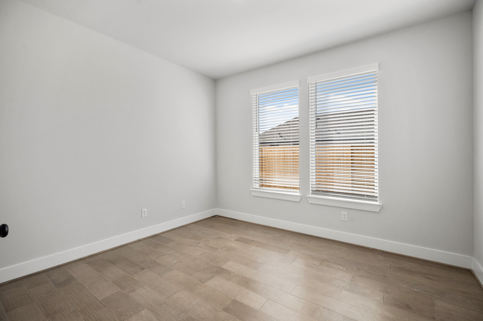 10231 Van Gogh Court Property Photo 4