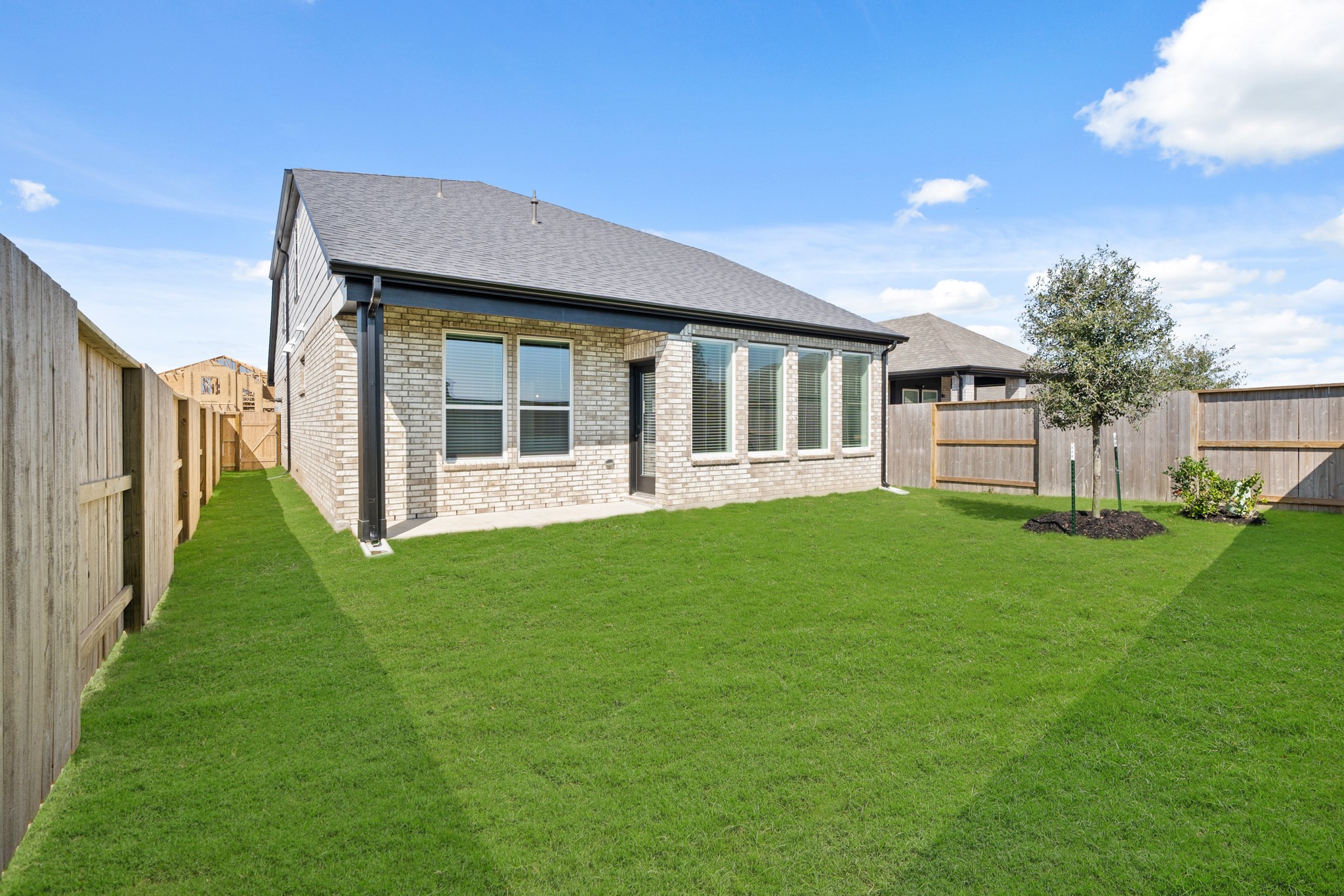 10231 Van Gogh Court Property Photo 12