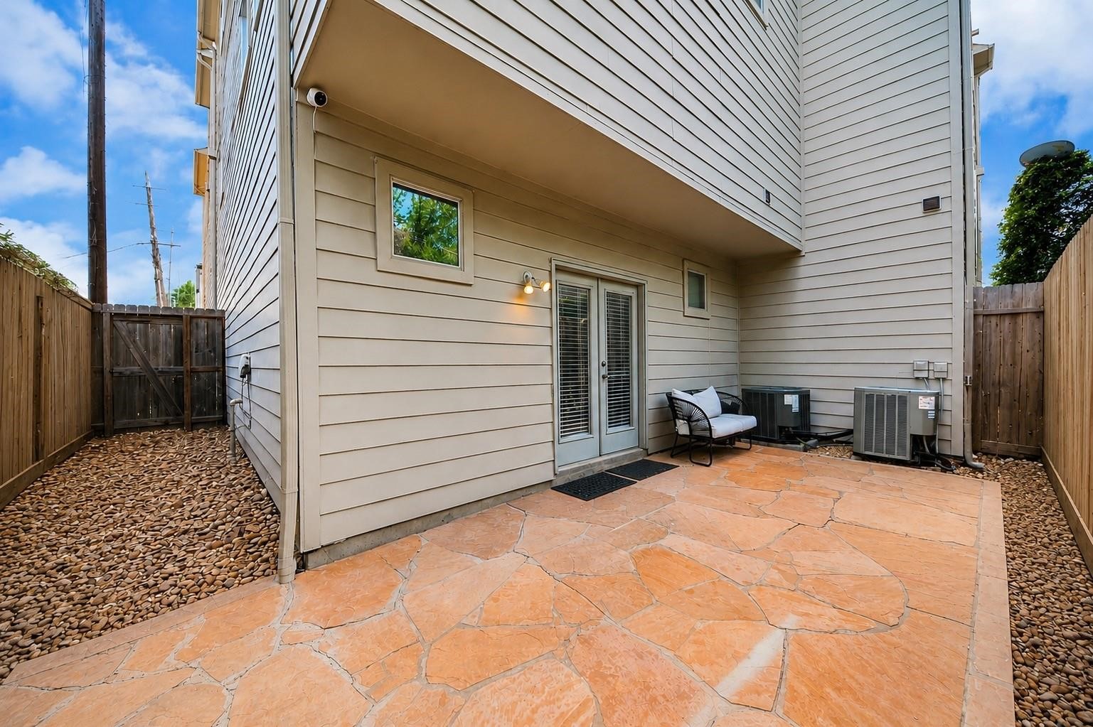 1406 Stanford Street D Property Photo 4
