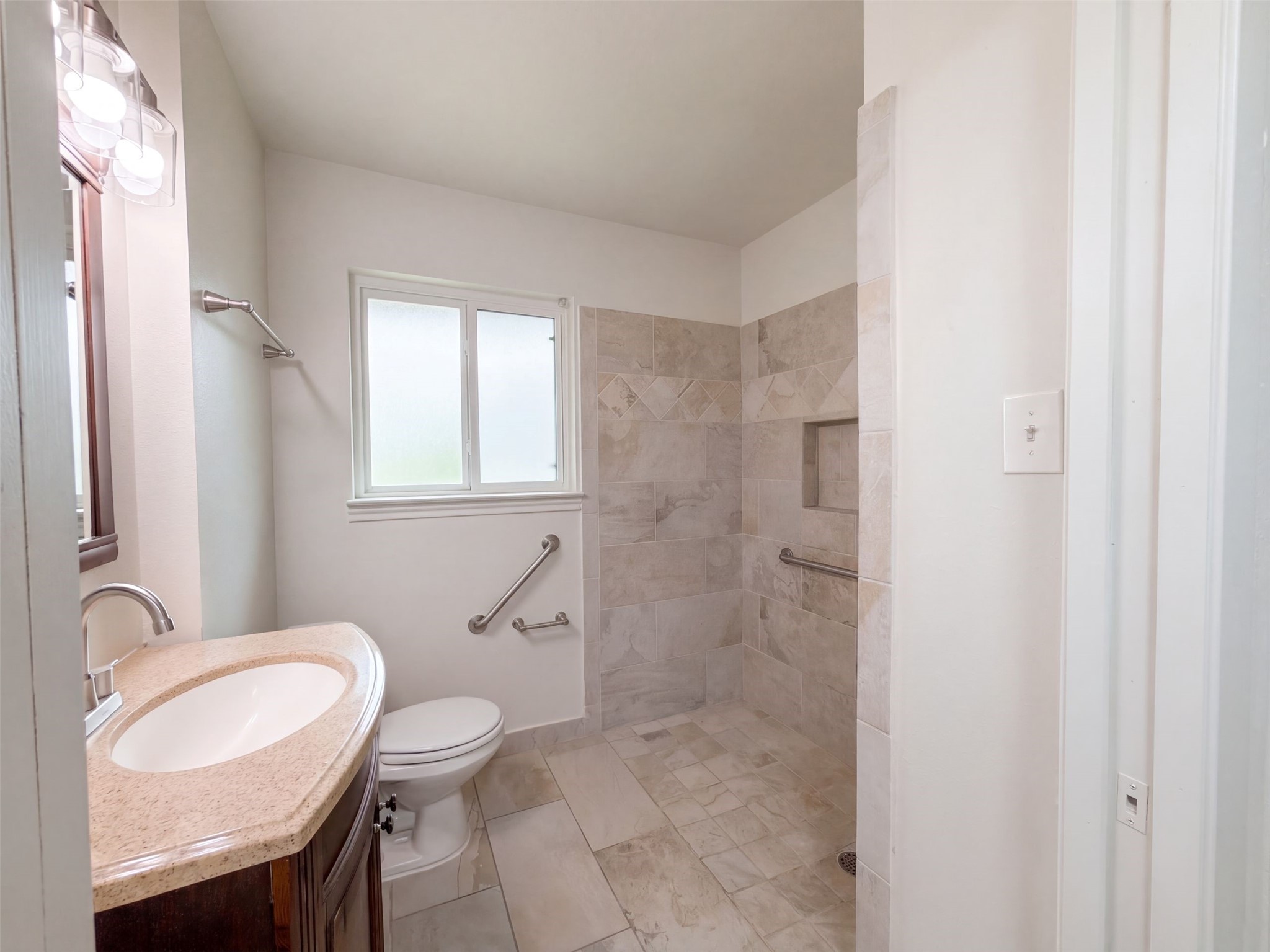 7706 Marinette Drive Property Photo 13