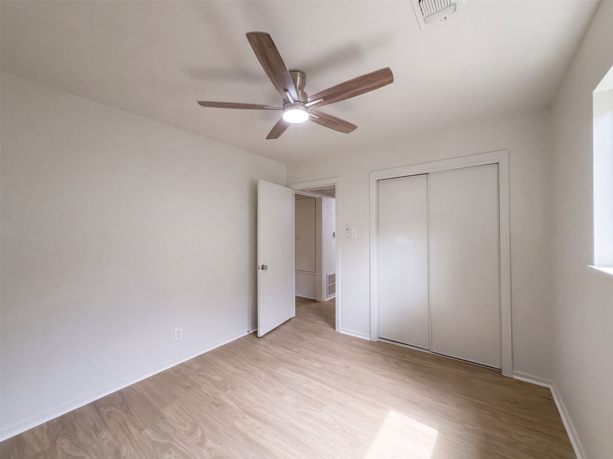 7706 Marinette Drive Property Photo 23