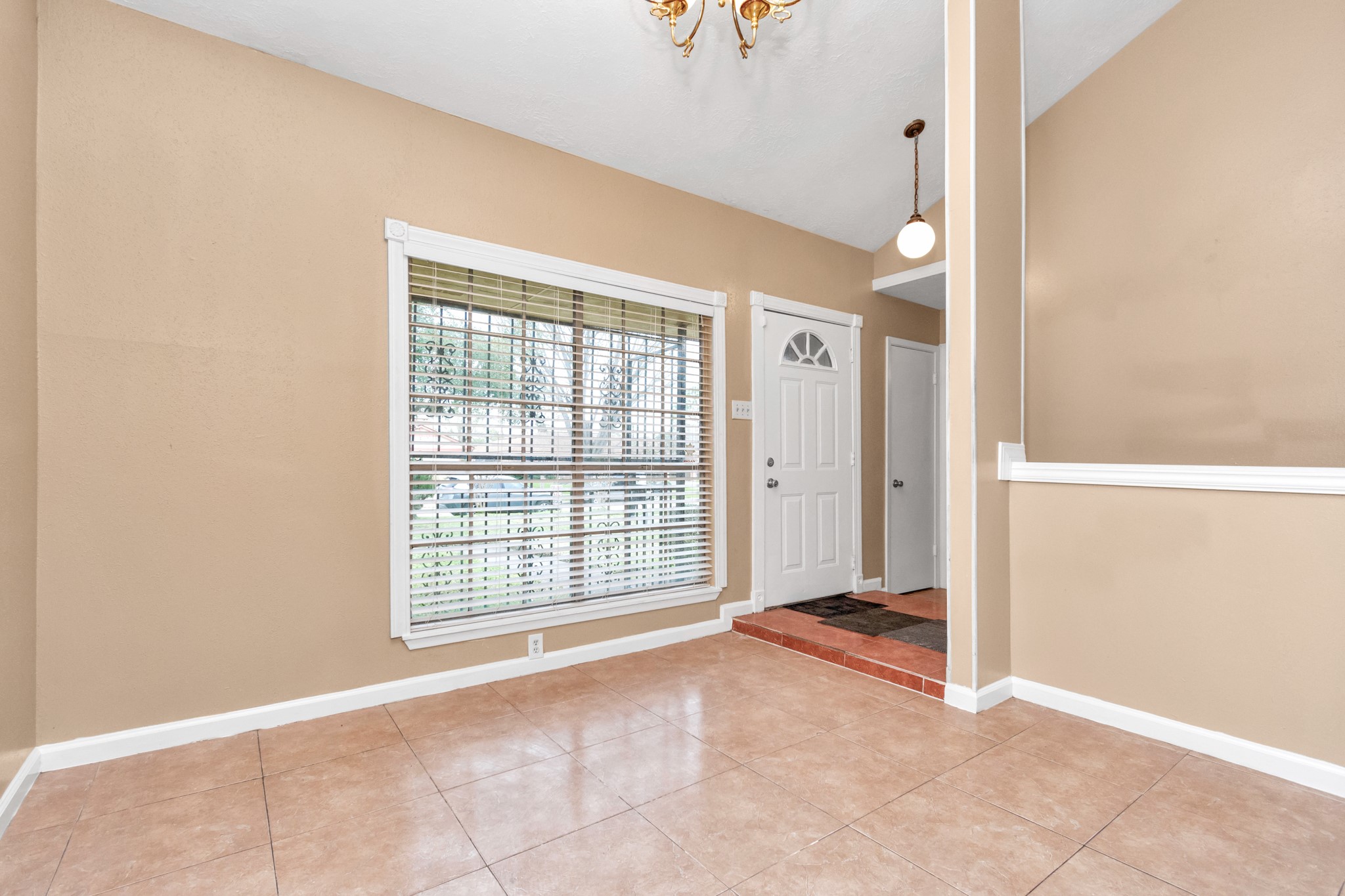 1315 Twining Oaks Lane Property Photo 7