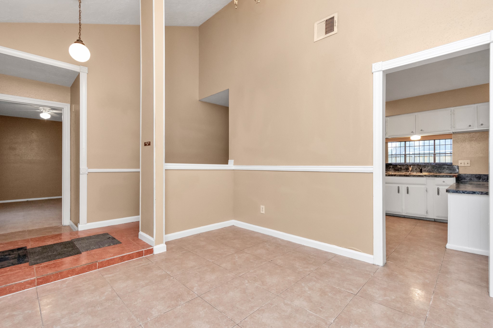 1315 Twining Oaks Lane Property Photo 8