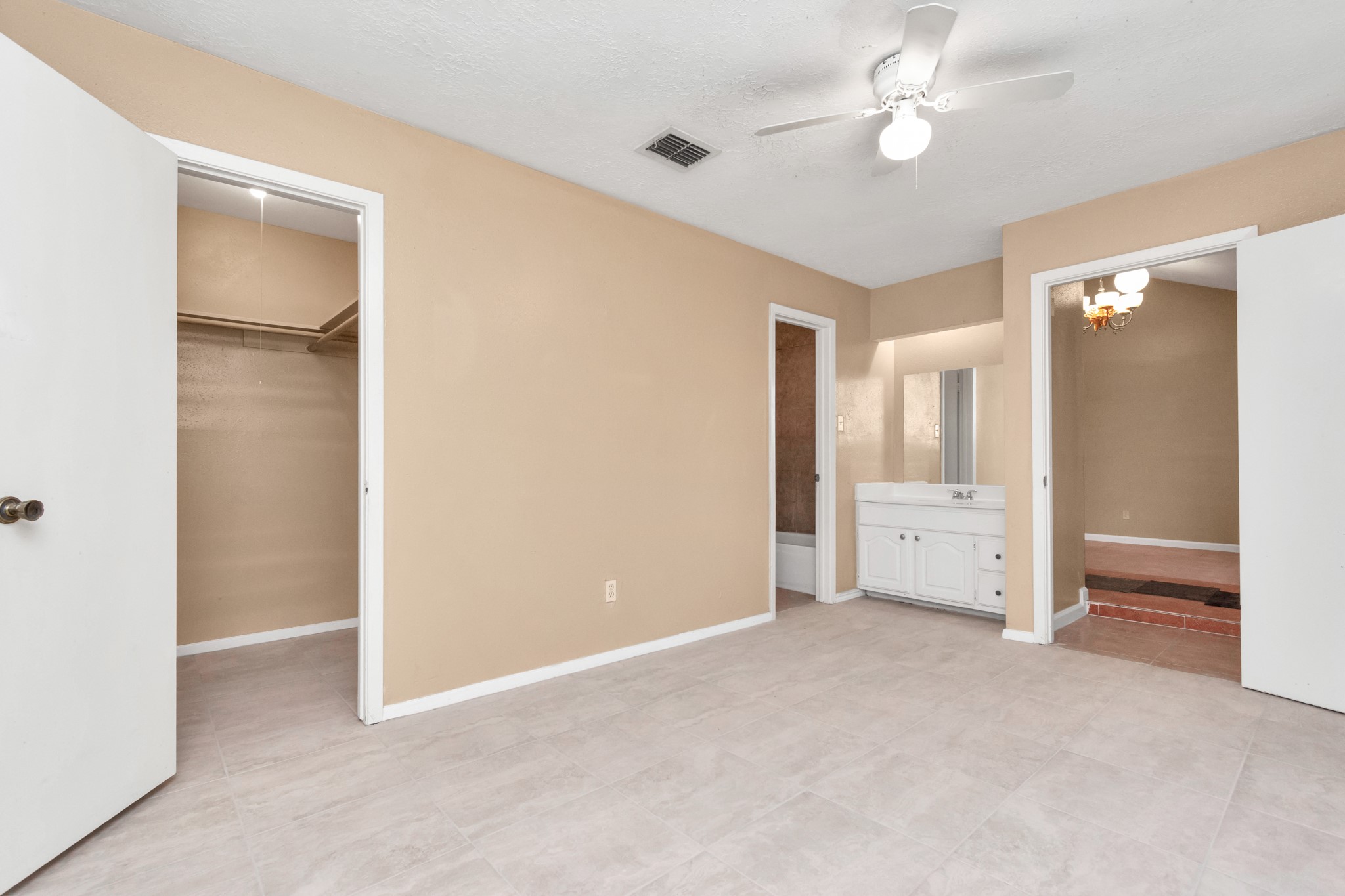 1315 Twining Oaks Lane Property Photo 10