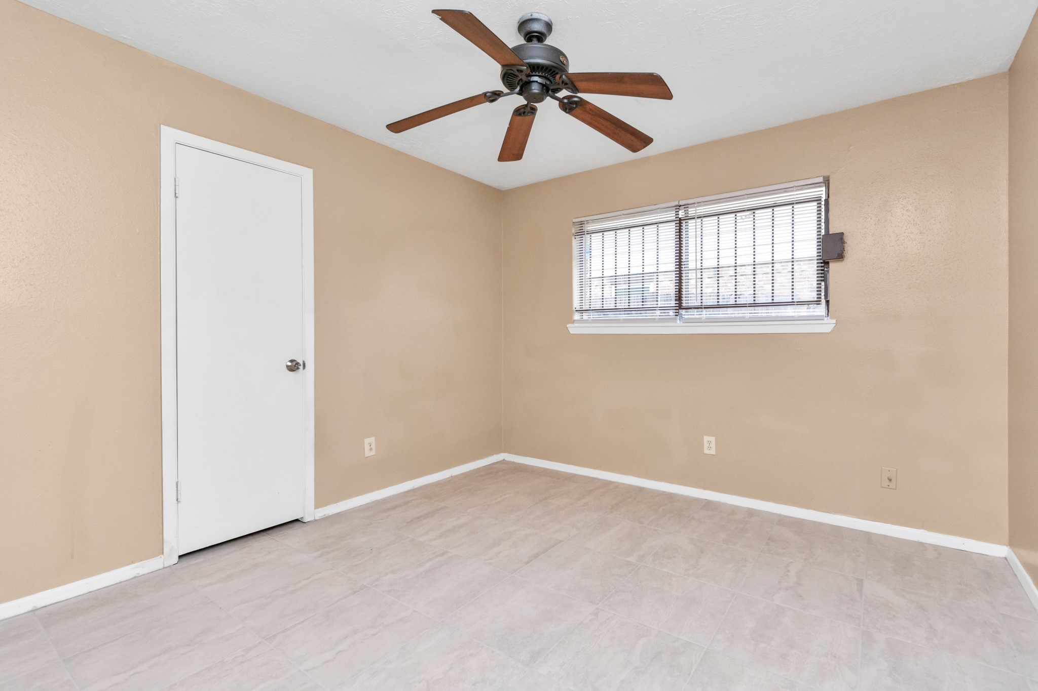 1315 Twining Oaks Lane Property Photo 13