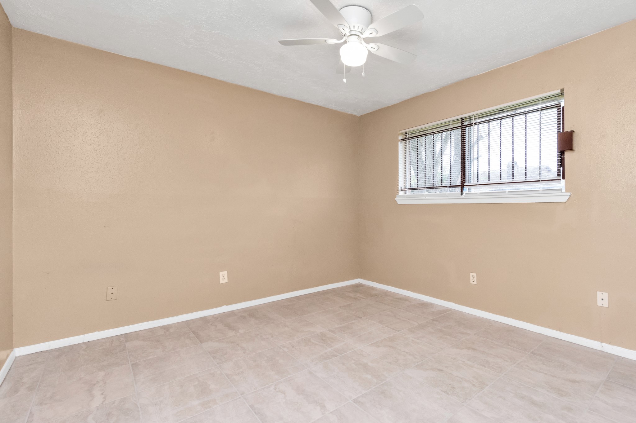 1315 Twining Oaks Lane Property Photo 15