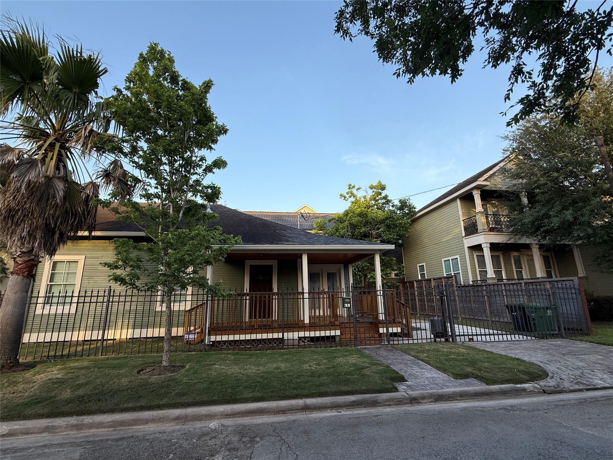 2626 Columbia Street Property Photo