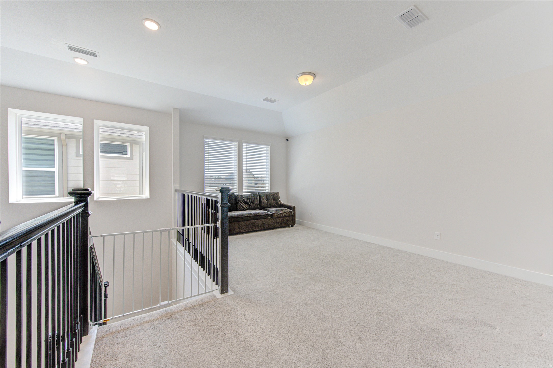 26306 Camden Canyon Avenue Property Photo 16