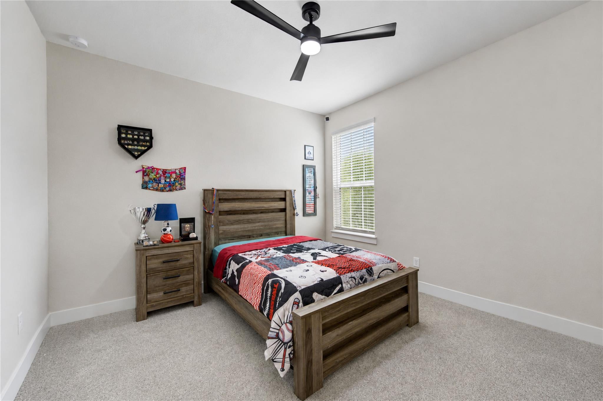 26306 Camden Canyon Avenue Property Photo 23