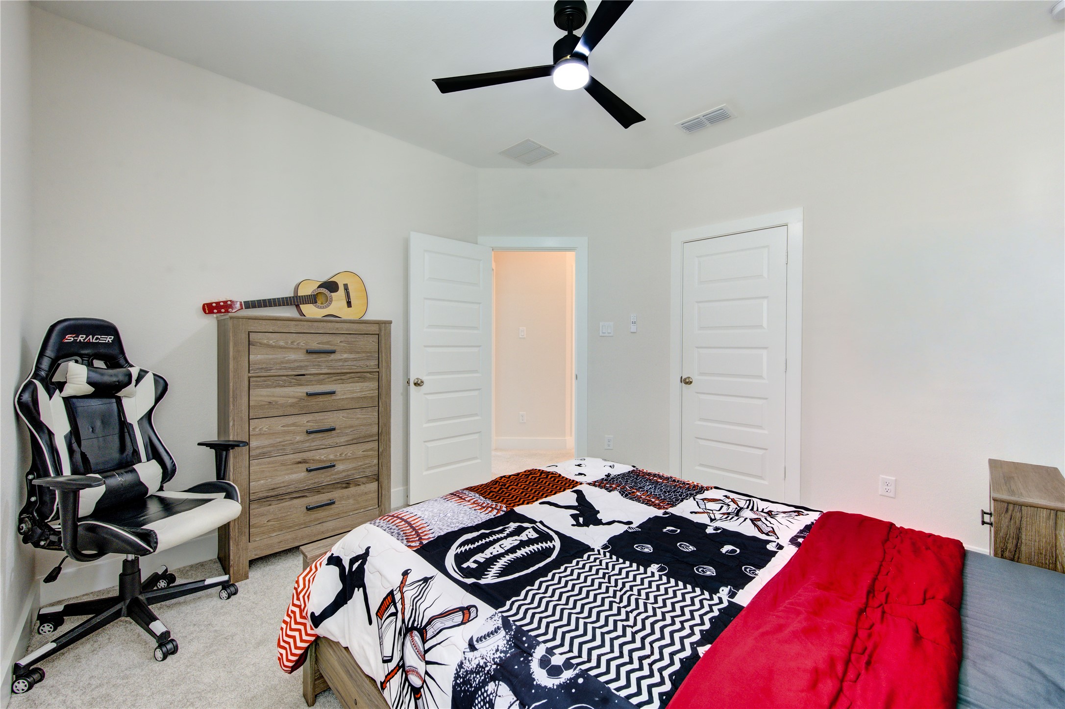 26306 Camden Canyon Avenue Property Photo 24