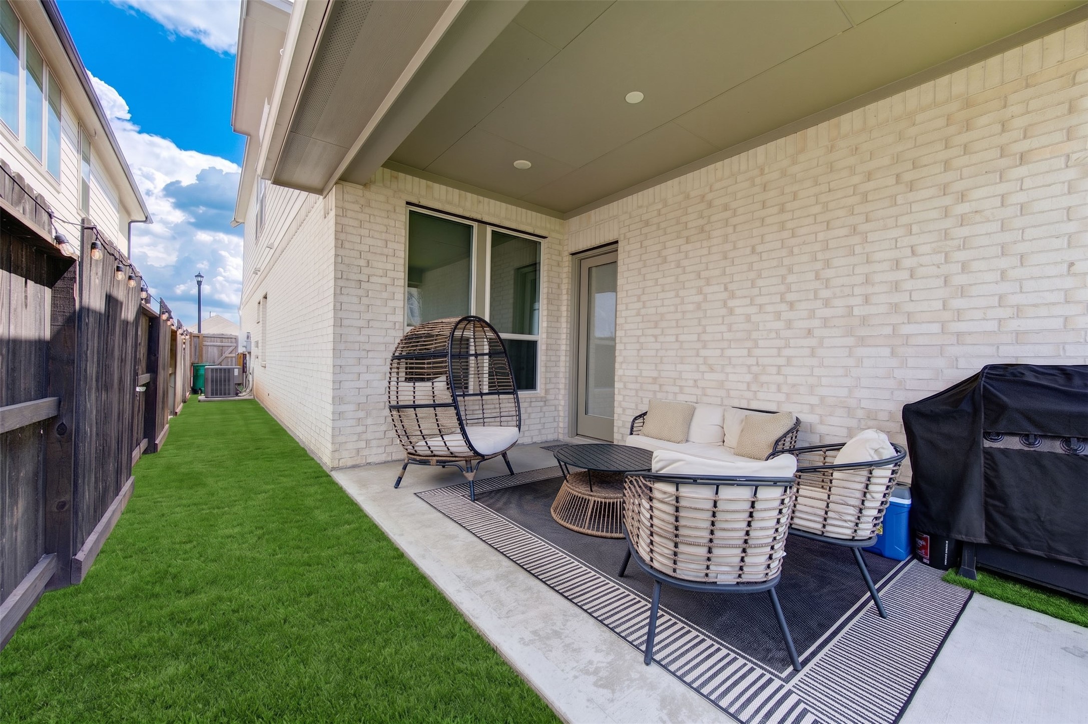 26306 Camden Canyon Avenue Property Photo 33