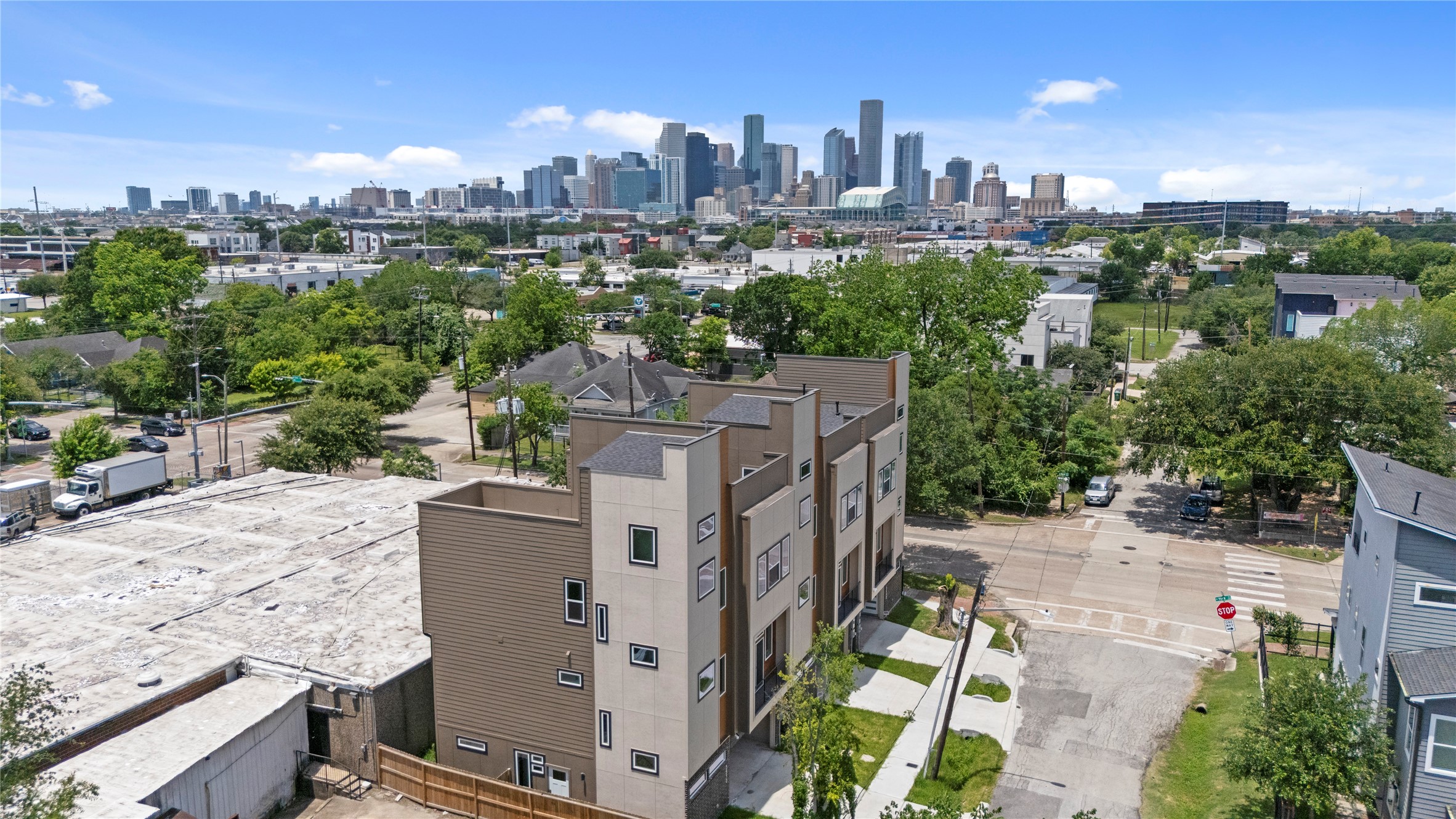 3510 Saltus Street Property Photo 4