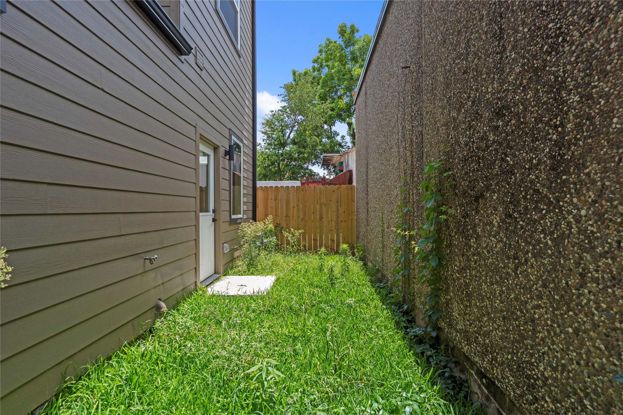 3510 Saltus Street Property Photo 32