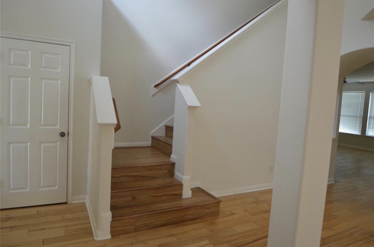 2110 Banfield Court Property Photo 6