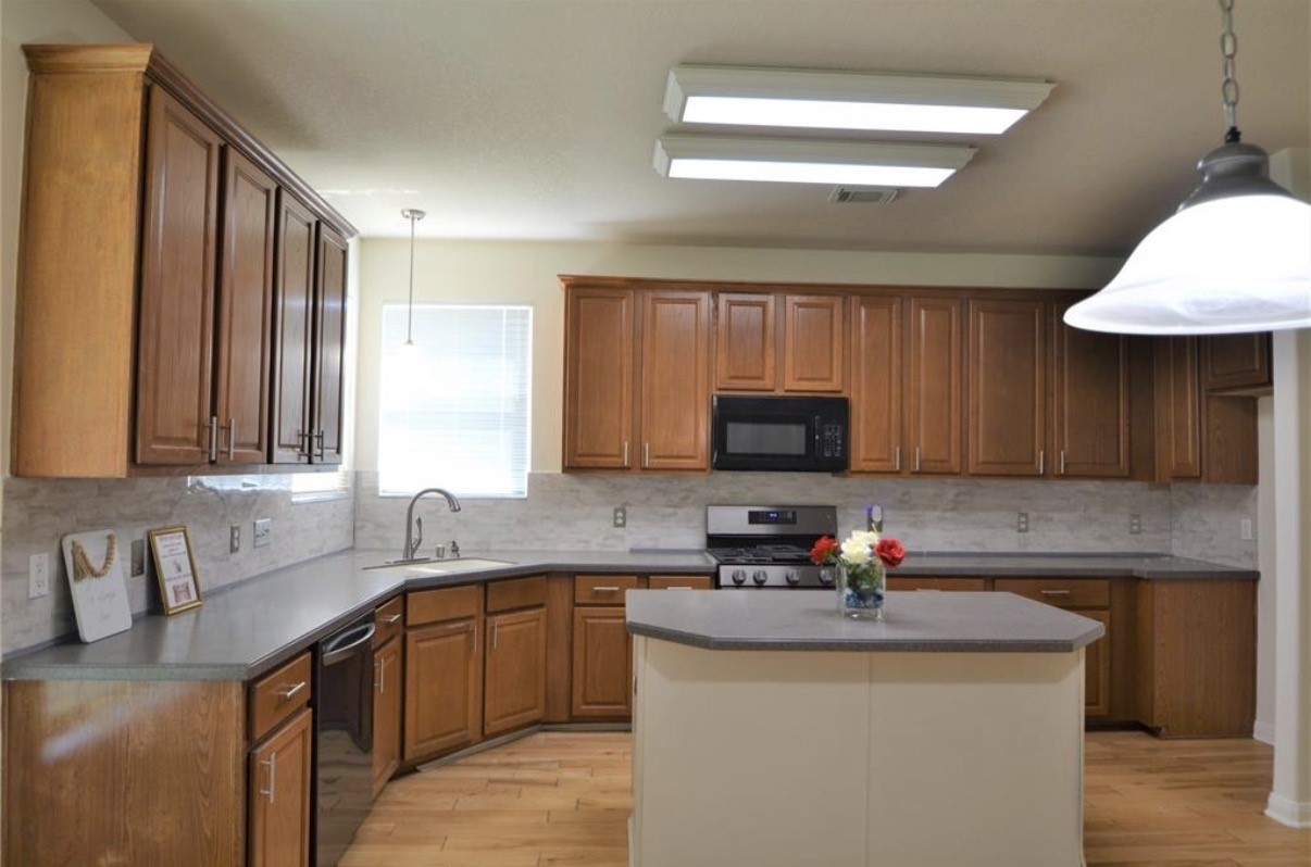 2110 Banfield Court Property Photo 10