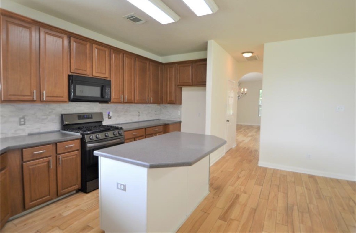 2110 Banfield Court Property Photo 15