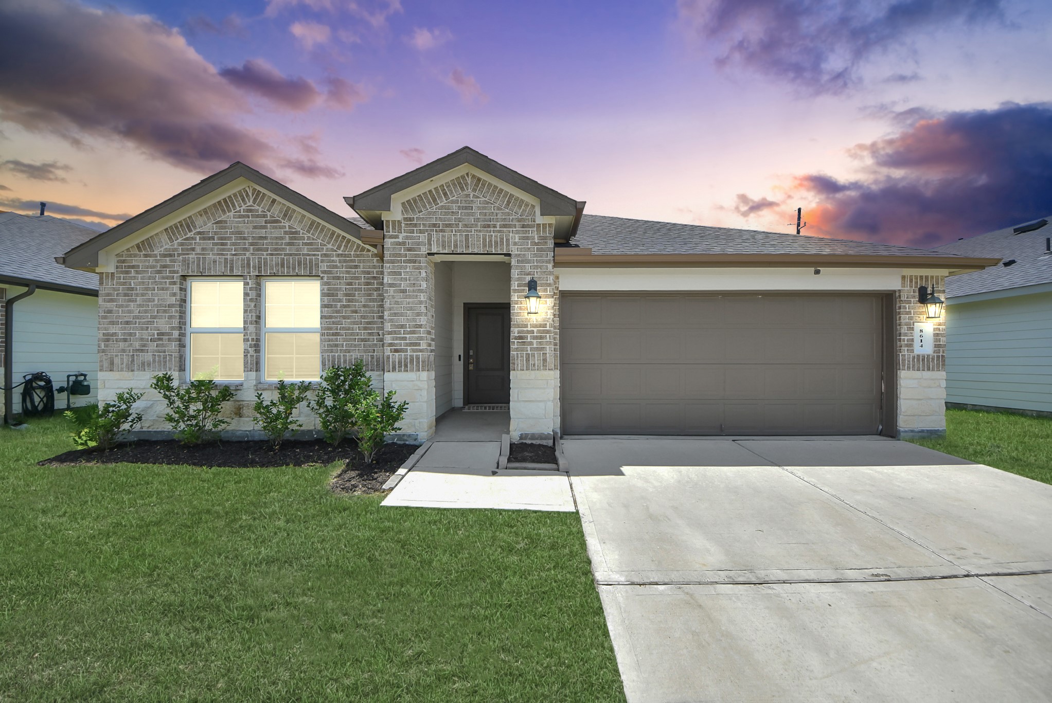 8614 Shumard Oak Drive Property Photo 2