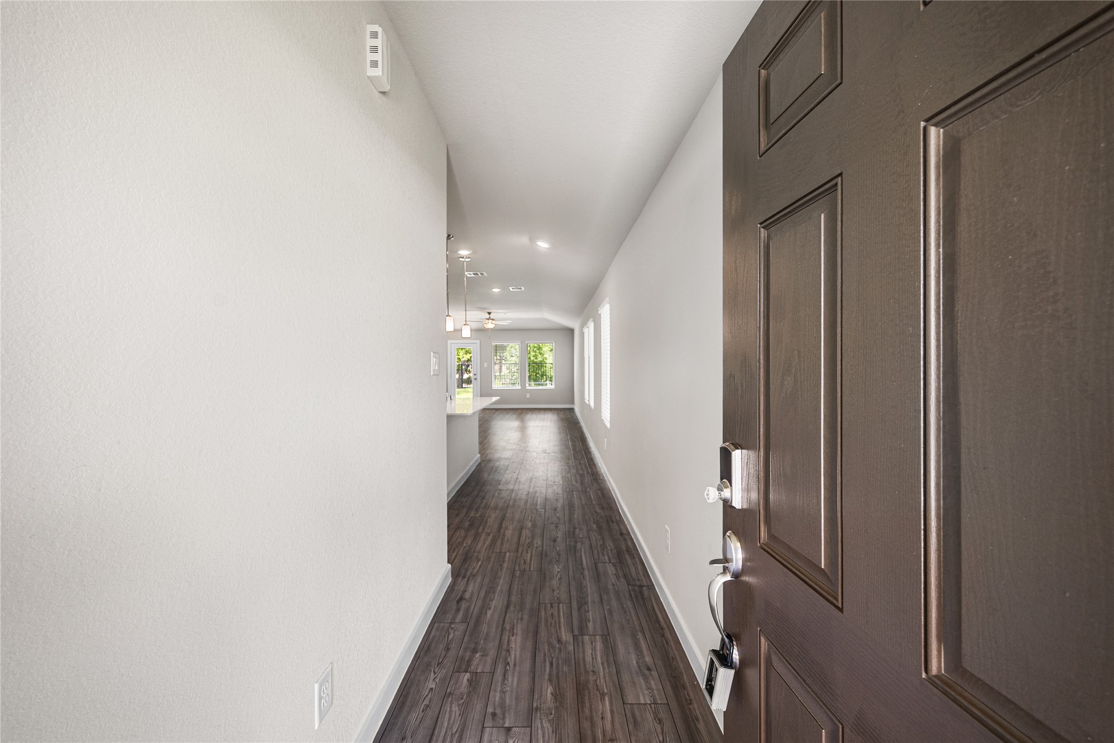 7002 Lauren Oak Drive Property Photo 5