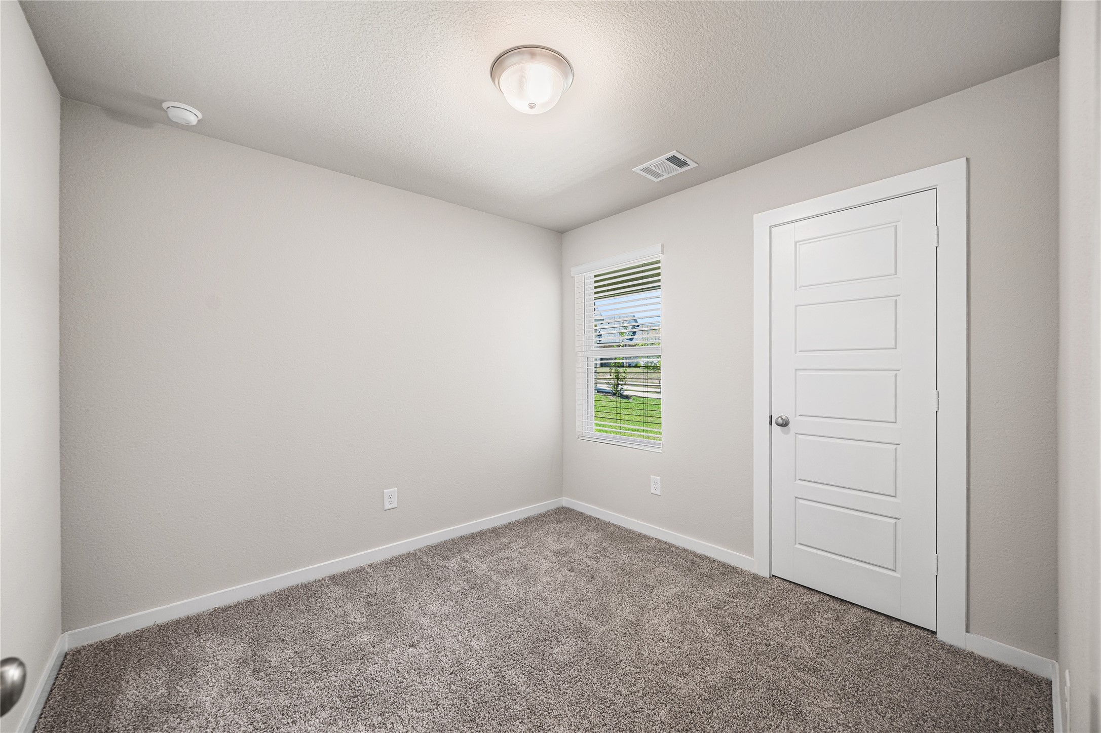 7002 Lauren Oak Drive Property Photo 17