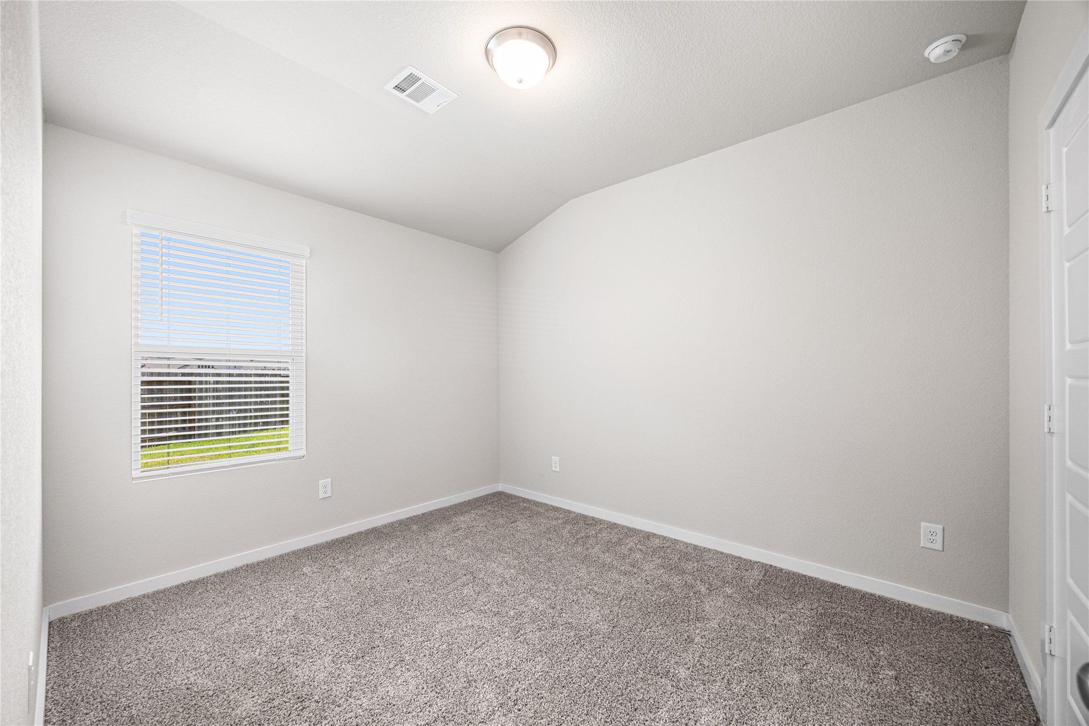 7002 Lauren Oak Drive Property Photo 18