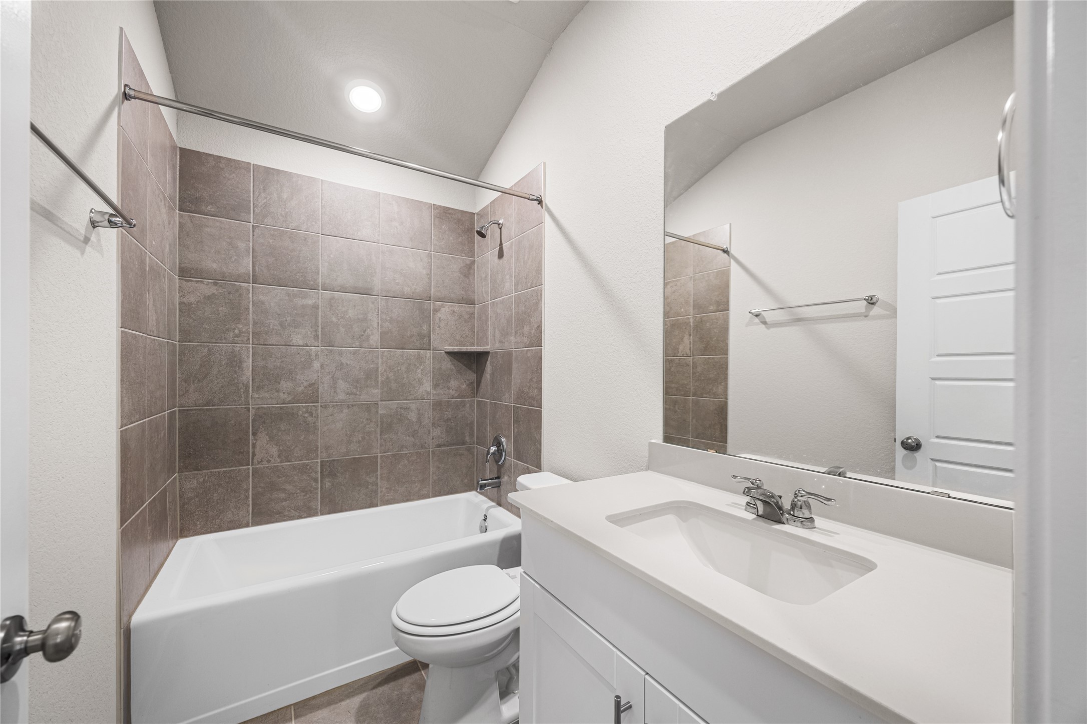 7002 Lauren Oak Drive Property Photo 20