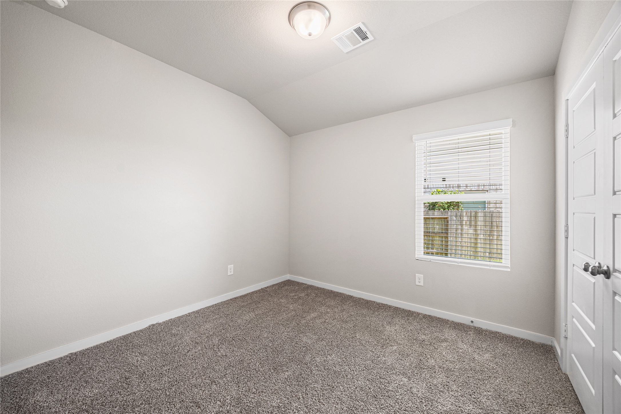 7002 Lauren Oak Drive Property Photo 21