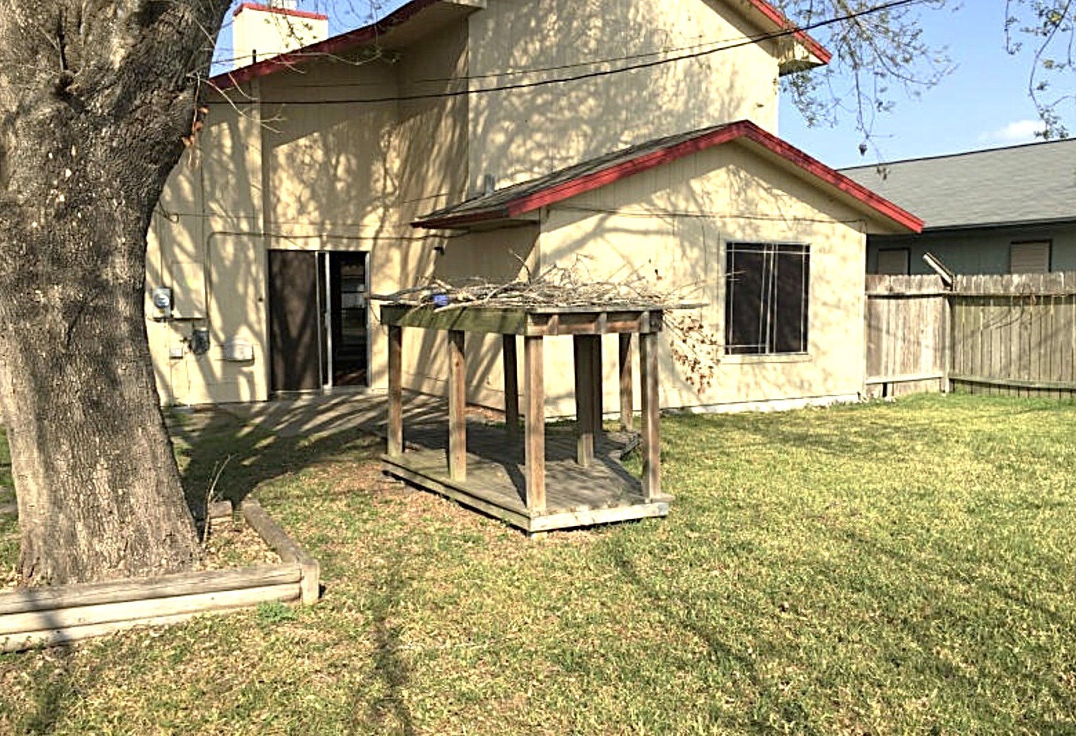 12001 Hearn Road Property Photo 8