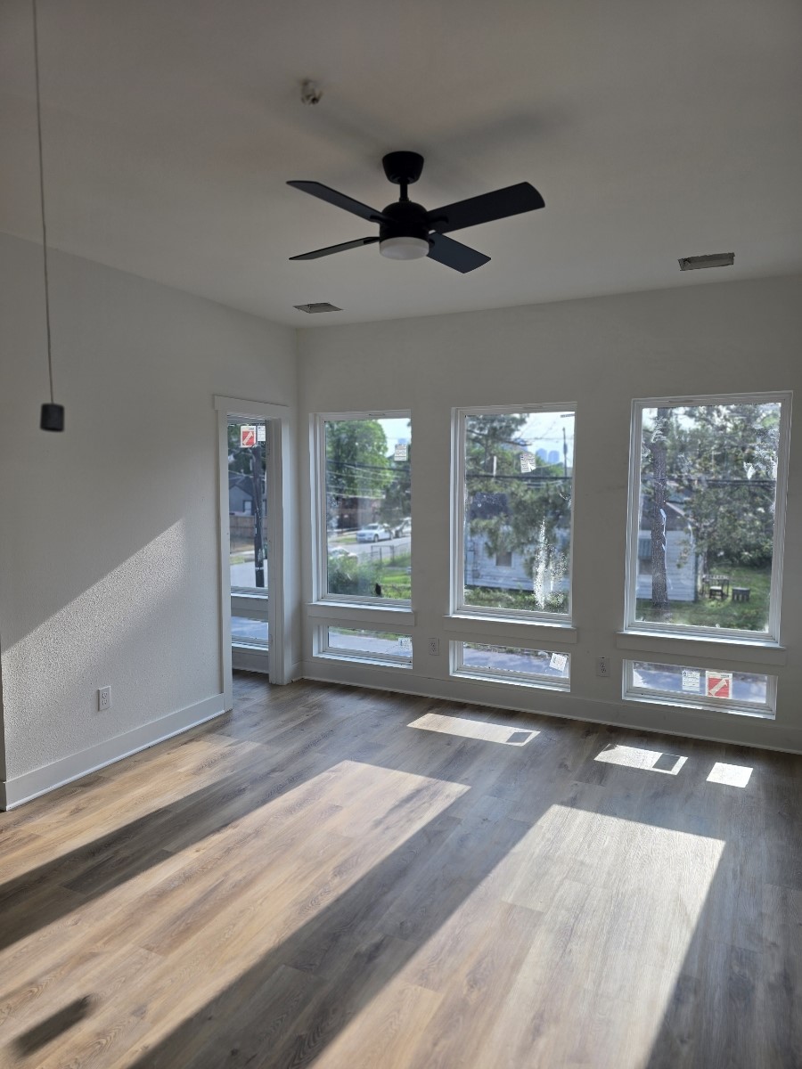 1206 Schweikhardt Street B Property Photo 4
