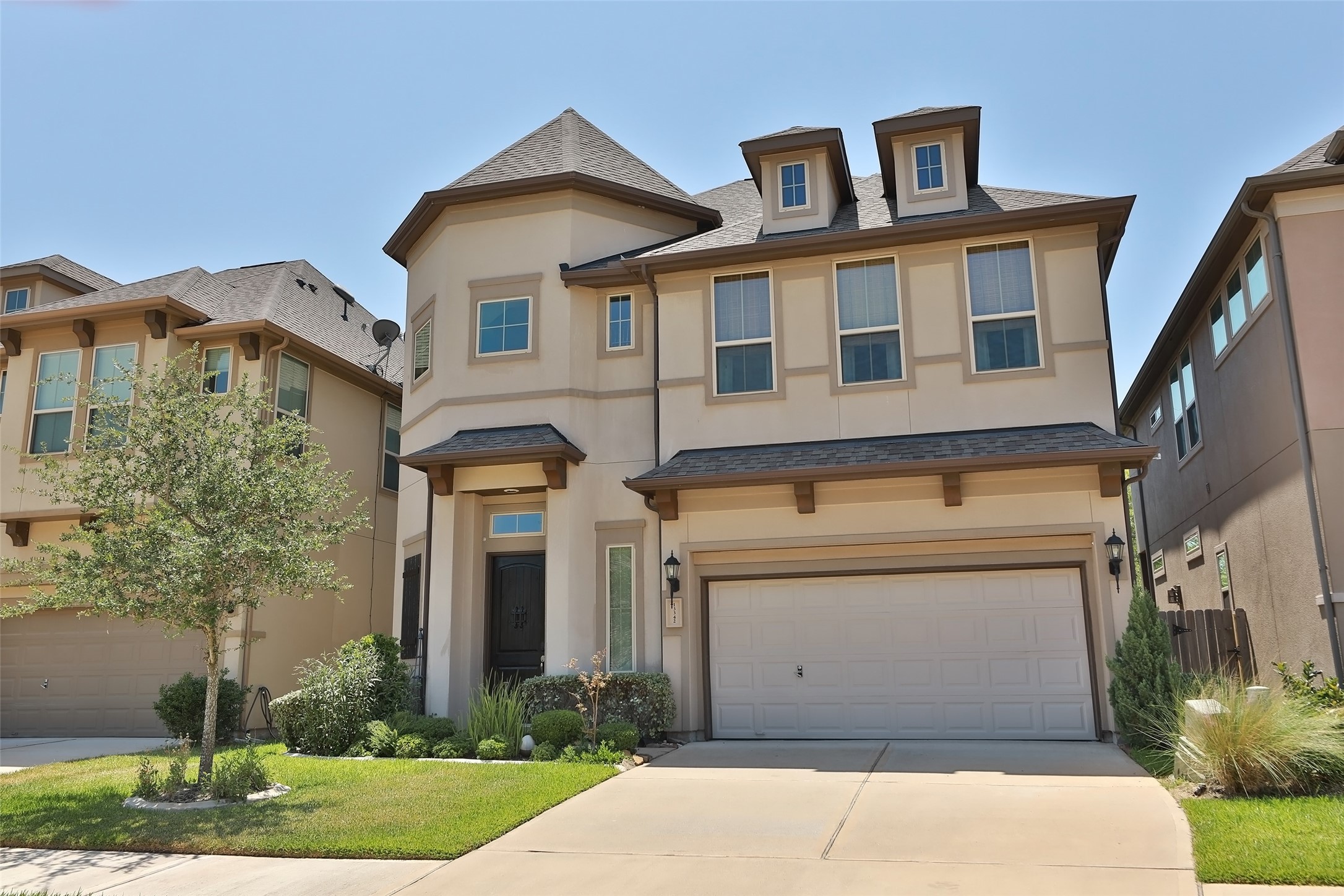 13342 Stoneleigh Terrace Drive Property Photo 1