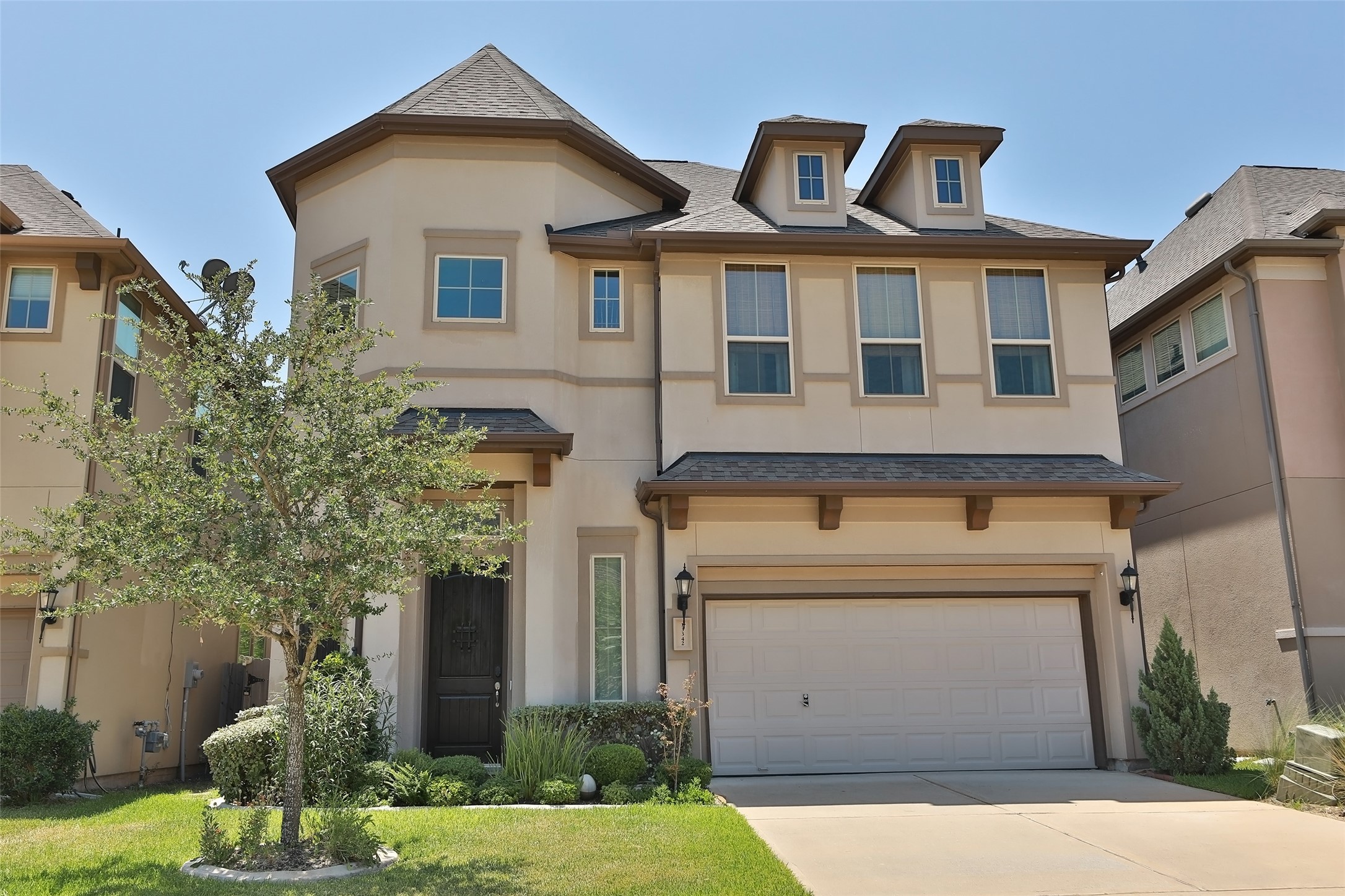 13342 Stoneleigh Terrace Drive Property Photo 2