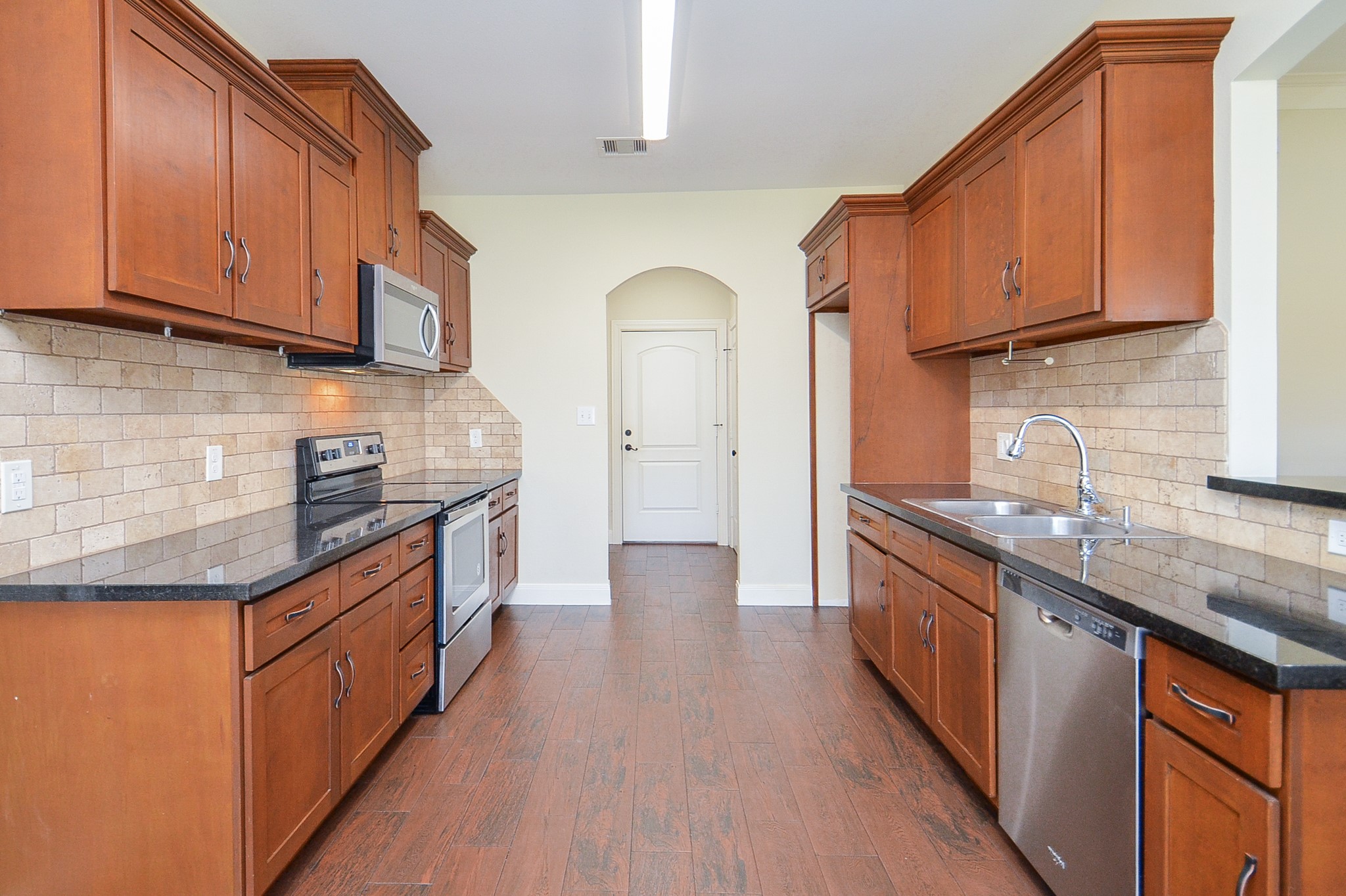 423 Rosen Avenue Property Photo 10