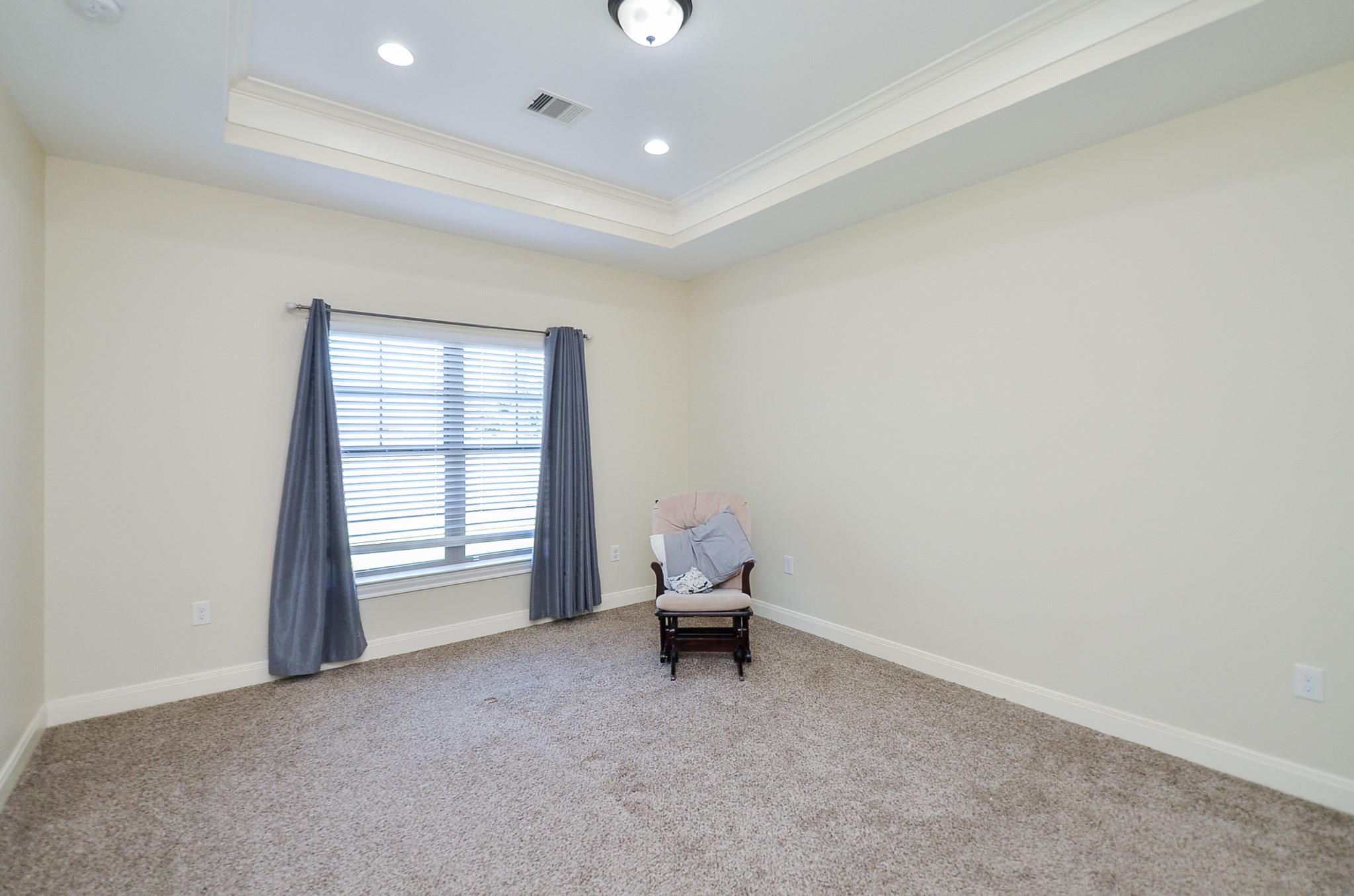 423 Rosen Avenue Property Photo 13