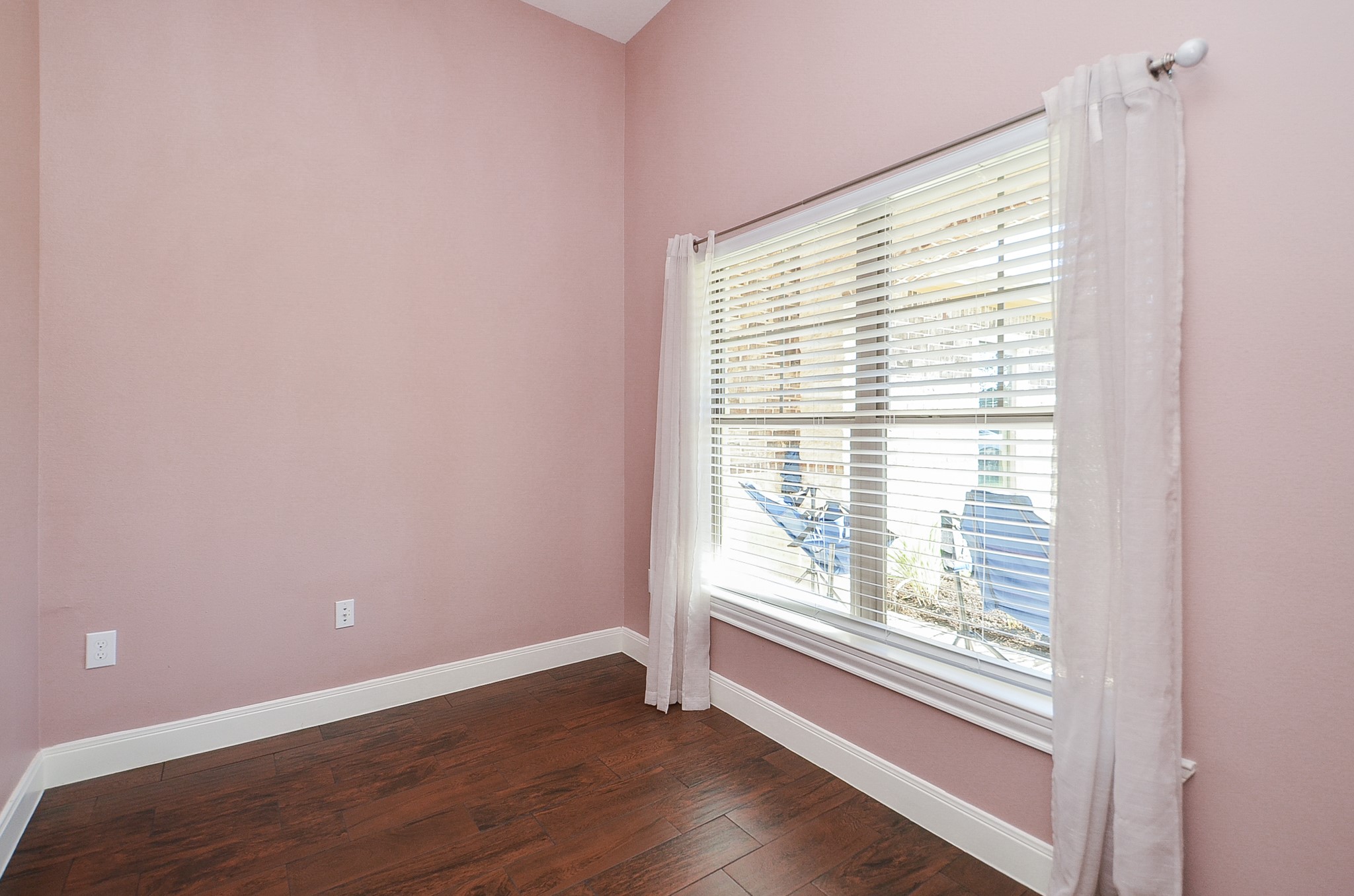423 Rosen Avenue Property Photo 25