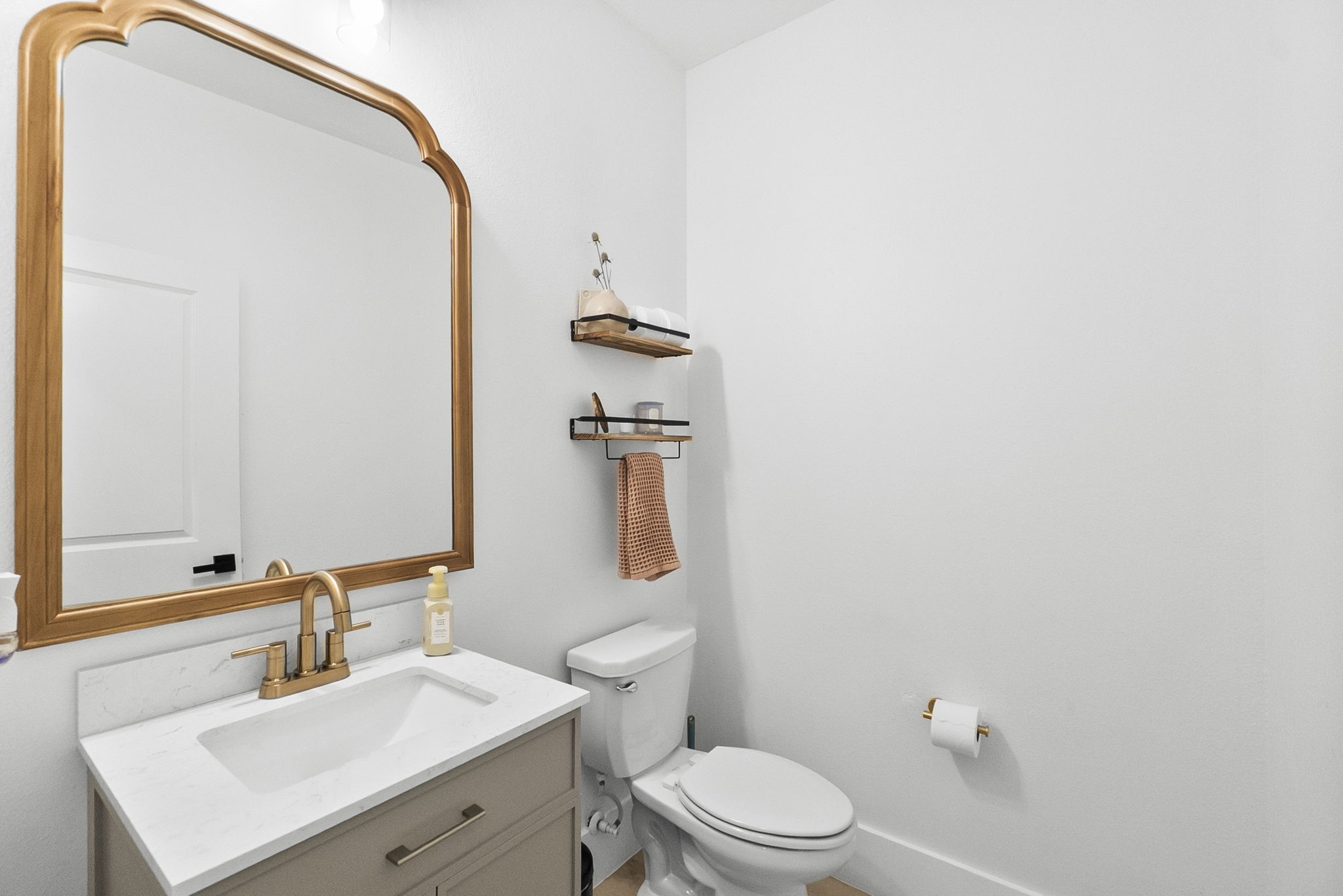 12164 Maverick Drive Property Photo 5