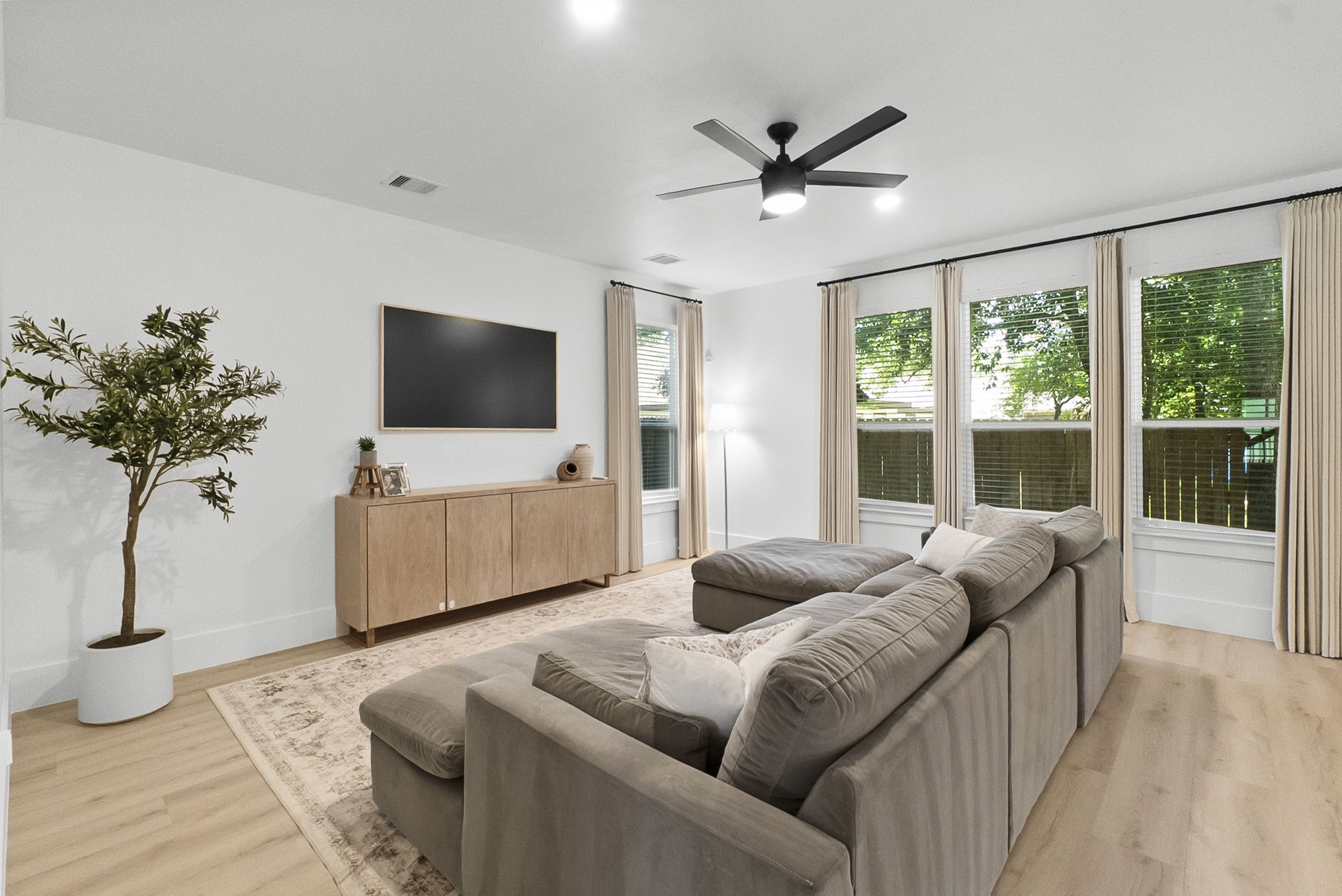 12164 Maverick Drive Property Photo 12